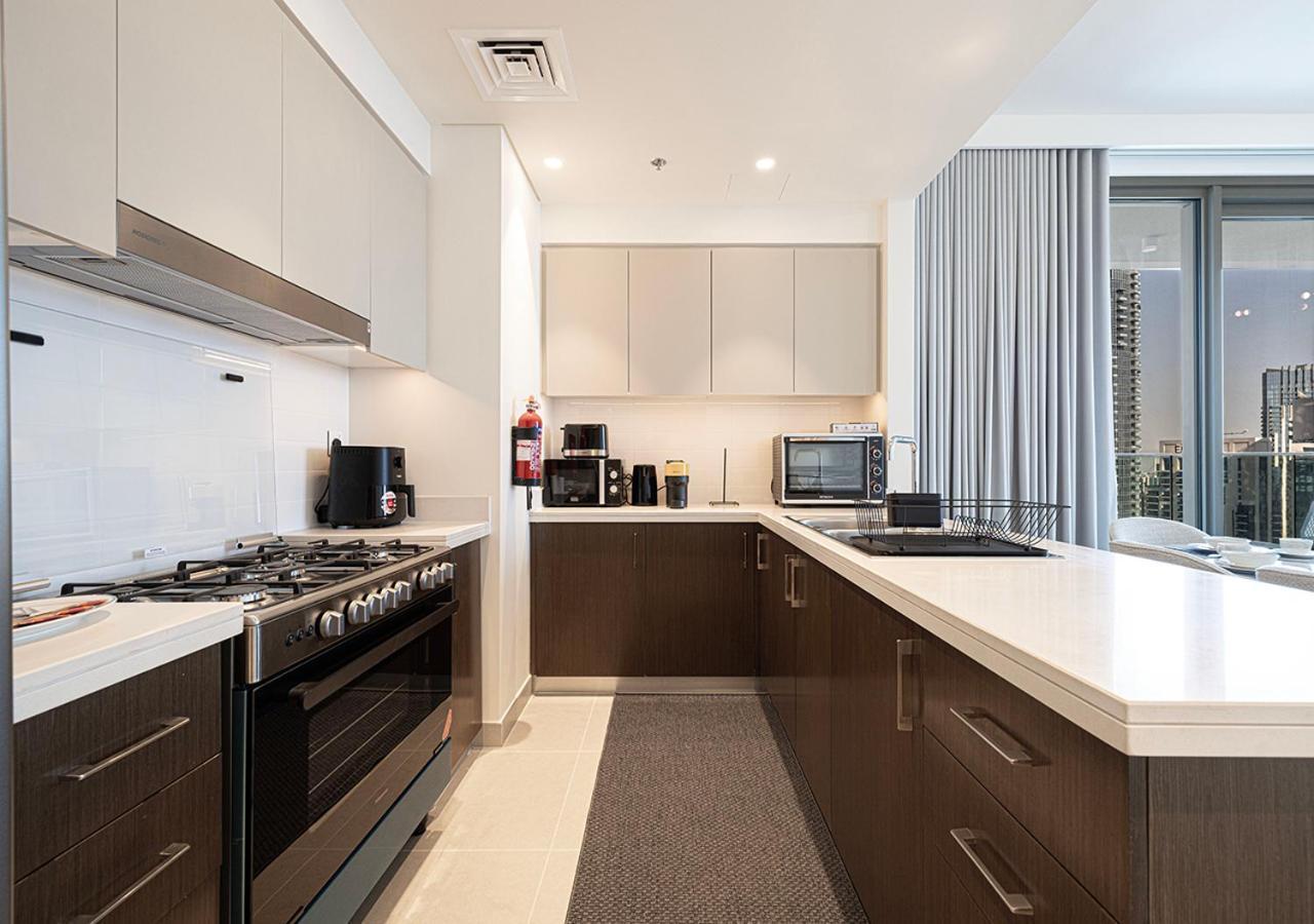 Apartment Luxury 4br In Downtown With Burj & Fountain Views Dubai