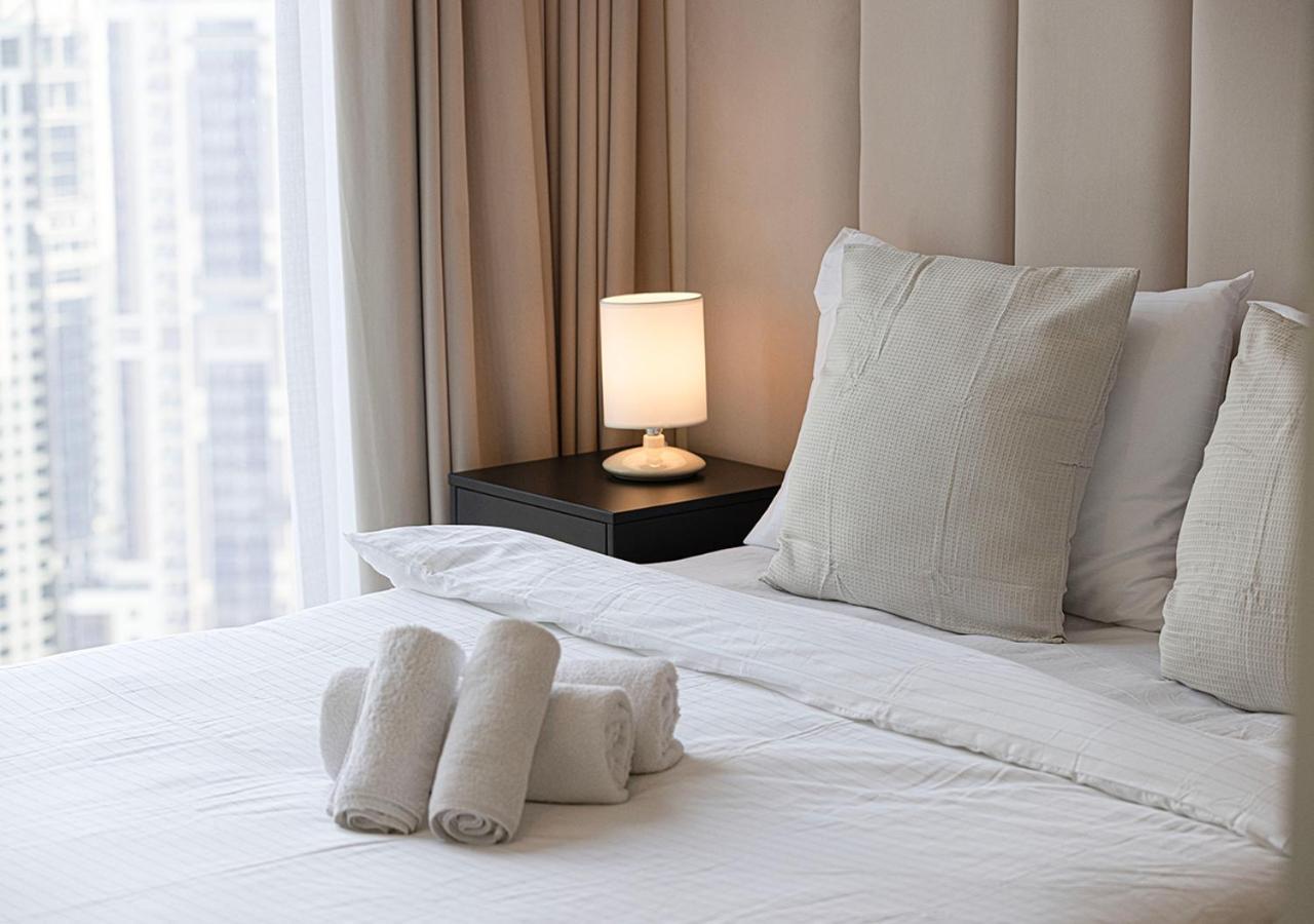 Luxury 4br In Downtown With Burj & Fountain Views * Dubai