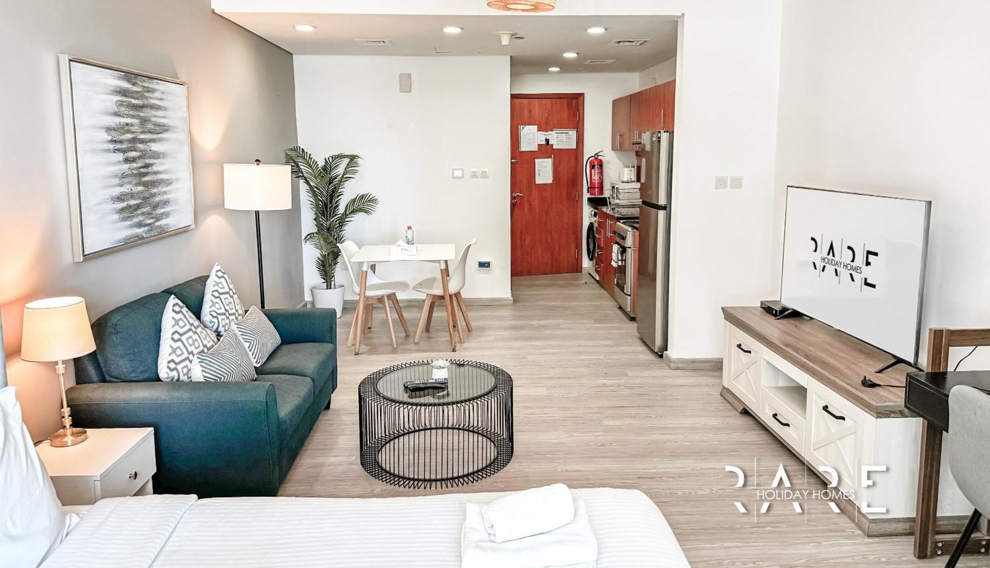 Apartment Rare Homes - The Crescent Tower - Impz - Production - R705 *