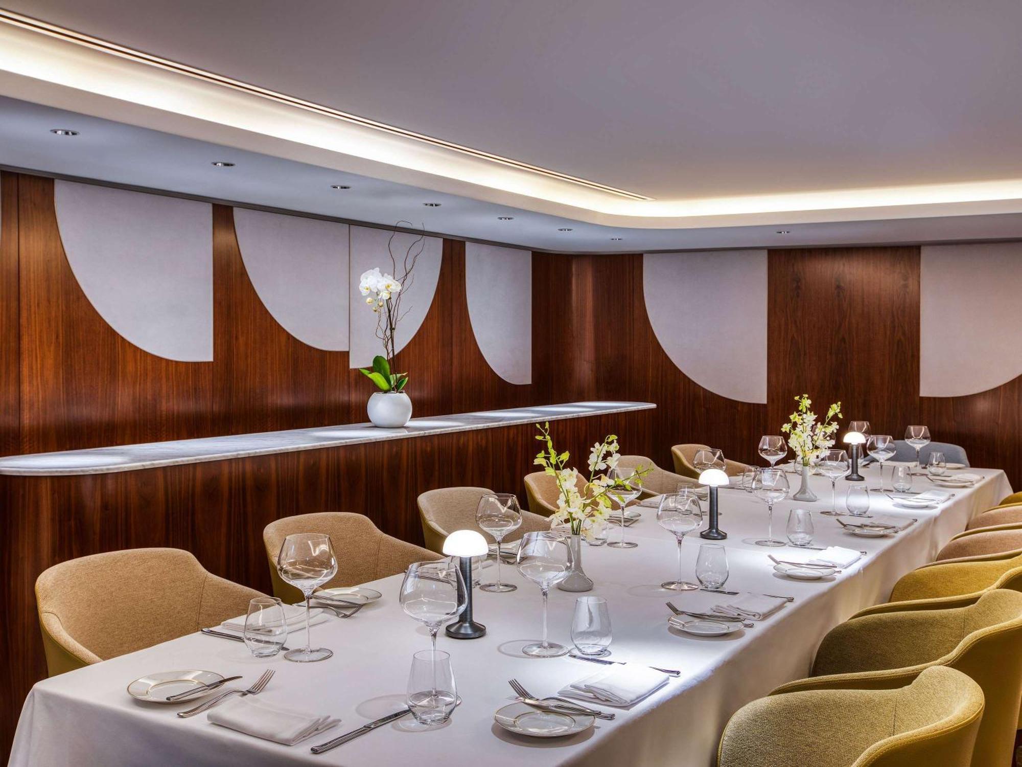 Hotel Queen Elizabeth 2 Dubai
