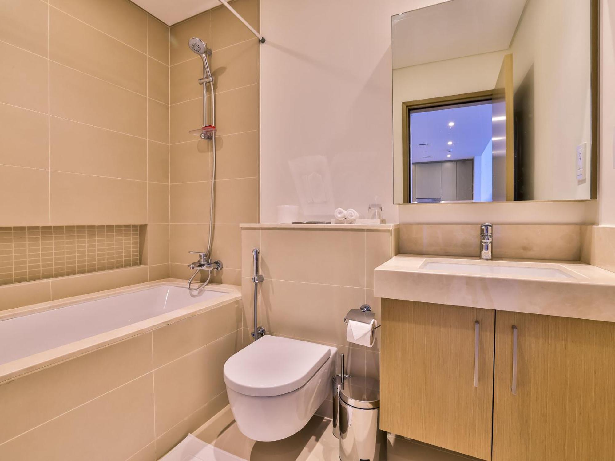 Apartment Luxurious Marina Views Pool Gym By Sojo Dubai