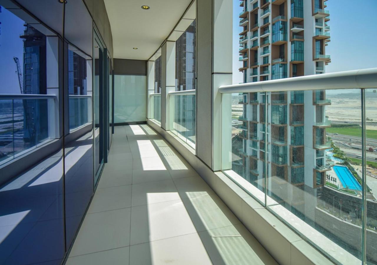 Spacious 1br In Damac Paramount Towers Bb Apartment Dubai
