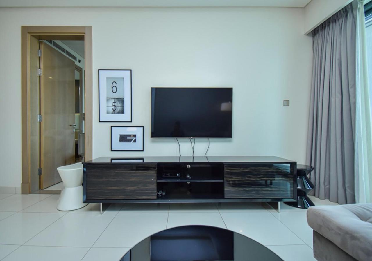 Spacious 1br In Damac Paramount Towers Bb Dubai