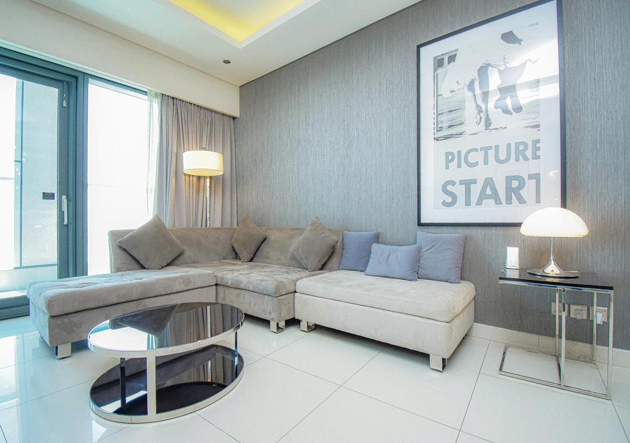 Apartment Spacious 1br In Damac Paramount Towers Bb *