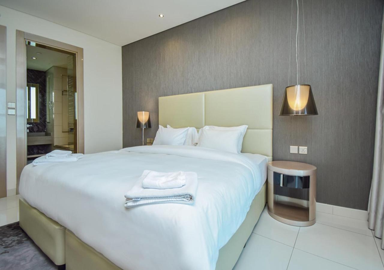 Spacious 1br In Damac Paramount Towers Bb Apartment Dubai