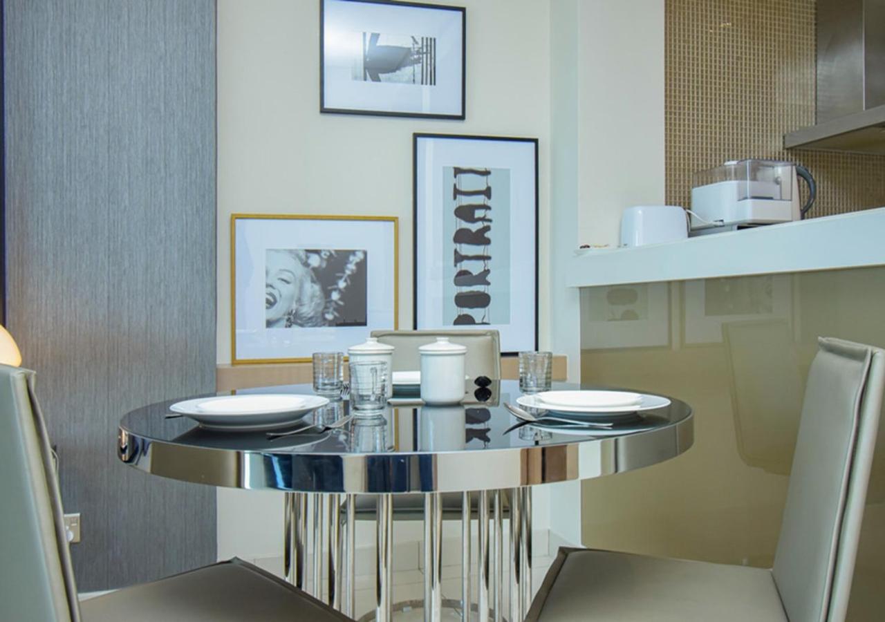 Spacious 1br In Damac Paramount Towers Bb * Dubai