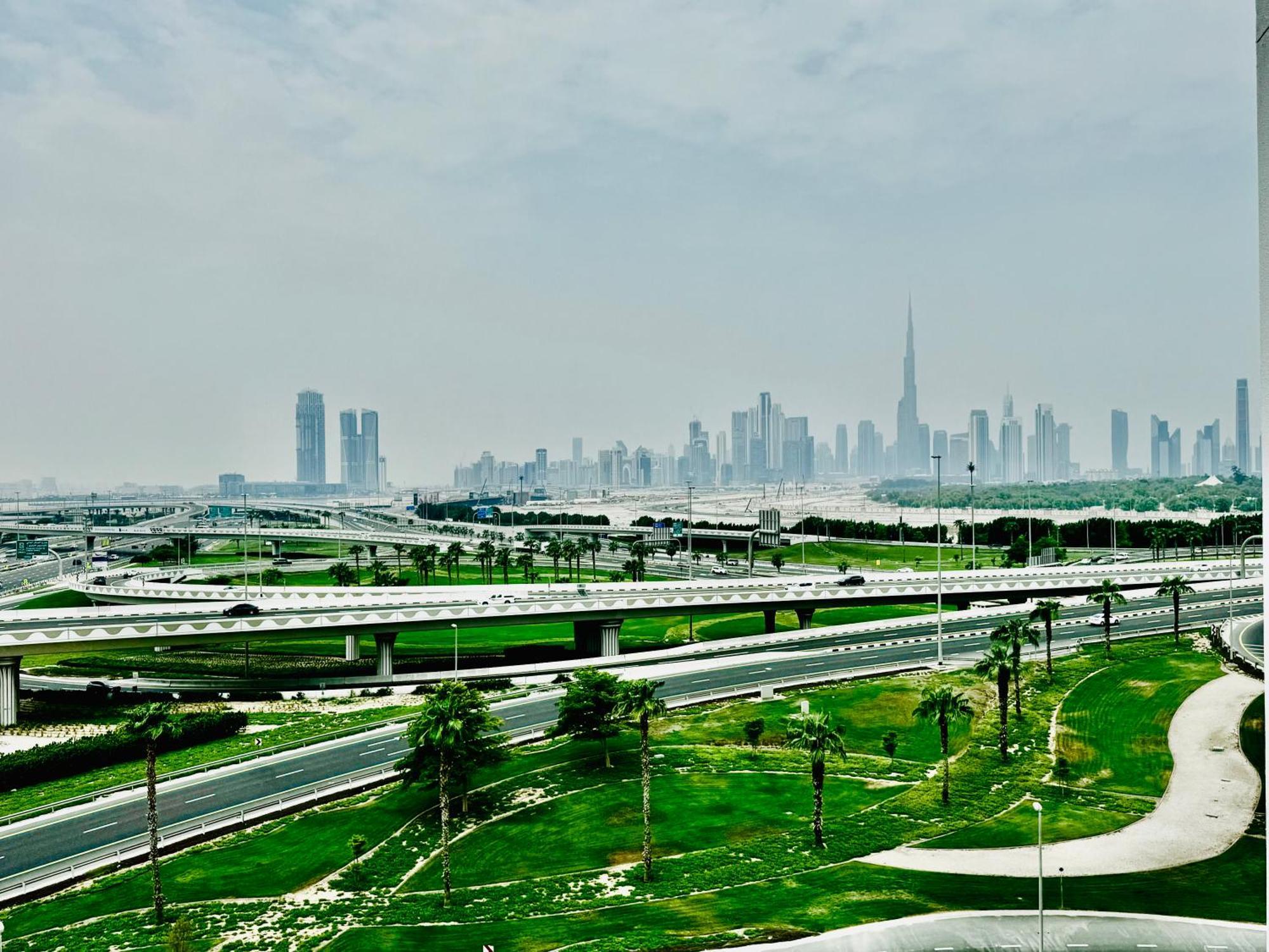 Venduras - Skyline View Farhad Azizi Al Jaddaf * Dubai