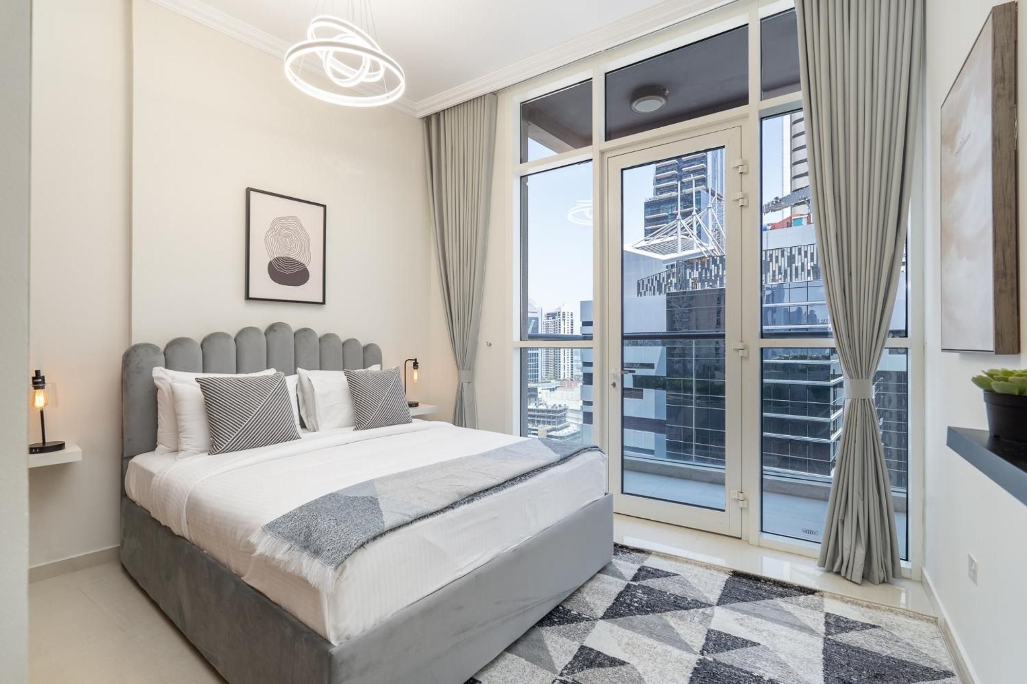 Heaven Crest Homes: Downtown Near Mall & Burj Khalifa *