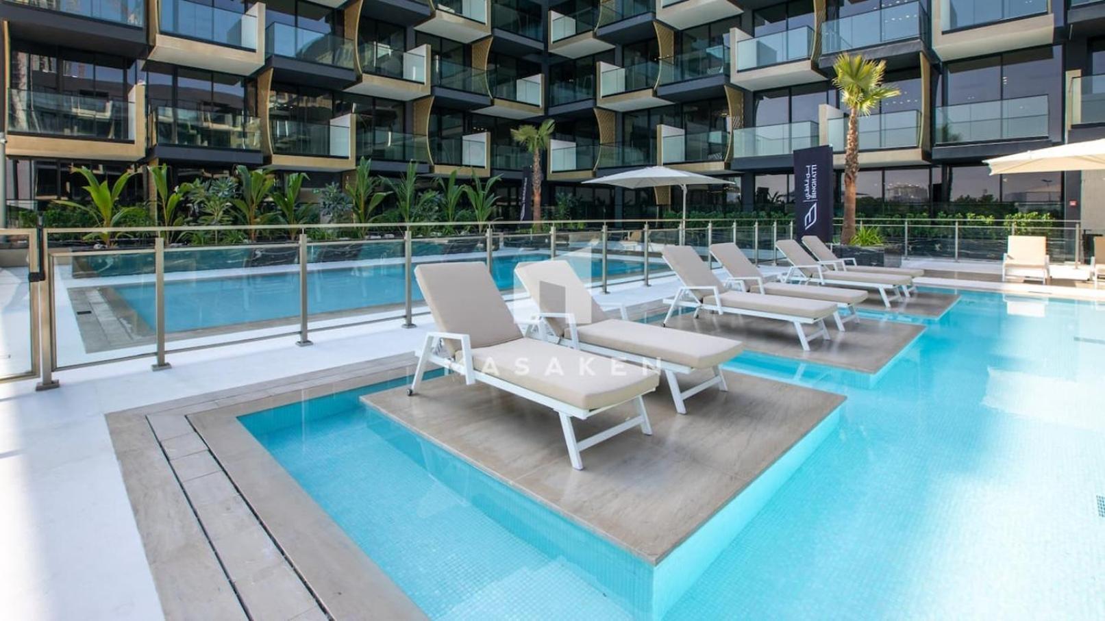 Spacious 1 Bedroom In Jvc W Balcony & Pool View Apartment *