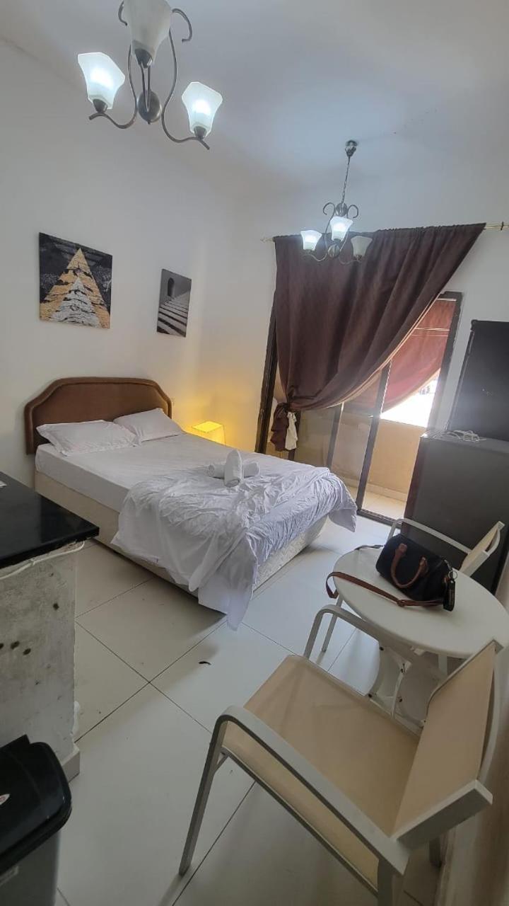 Emirates Self Catering Units * Dubai