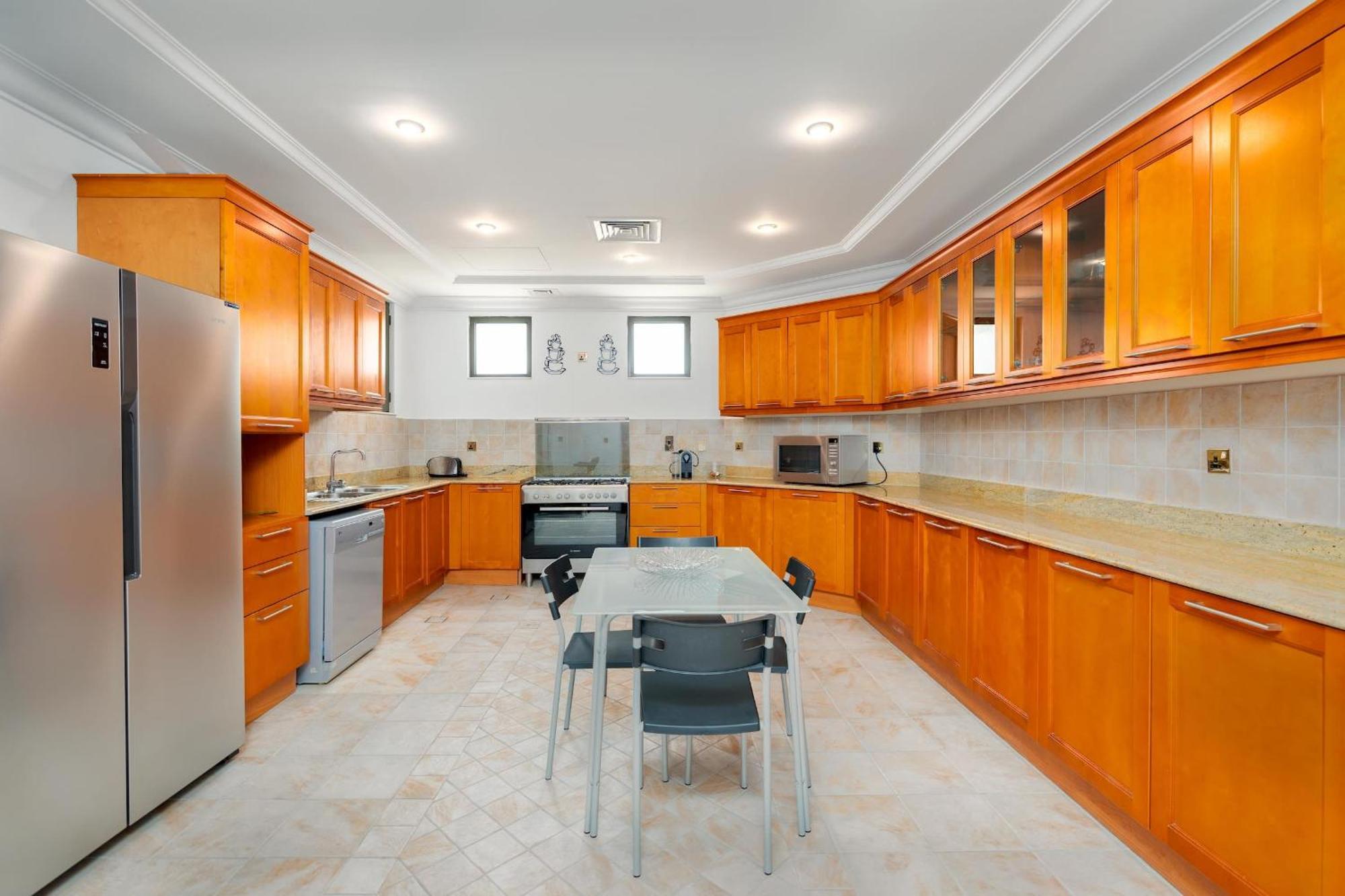 Holiday home Palm Jumeirah - 4br - Private Beach - Cityapartmentstay *