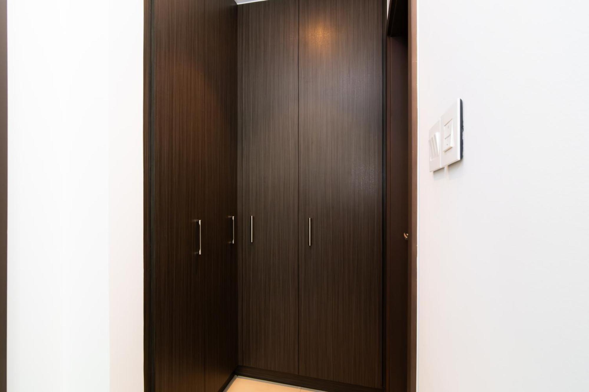 Elite Escape - 1 Bhk Getaway With Mall Access - 1501 Apartment *