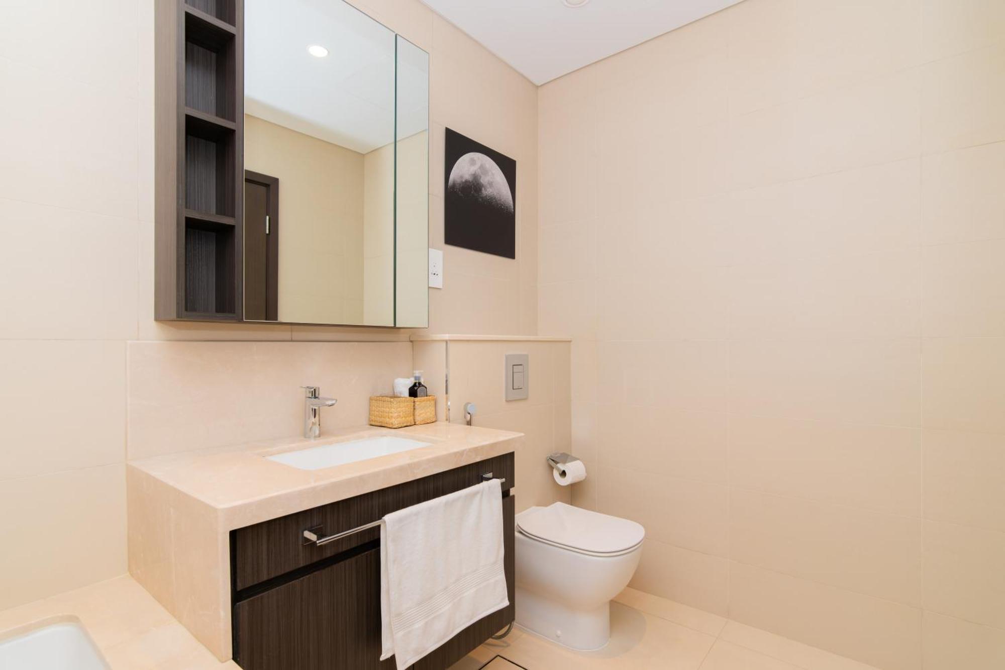 Apartment Elite Escape - 1 Bhk Getaway With Mall Access - 1501 Dubai