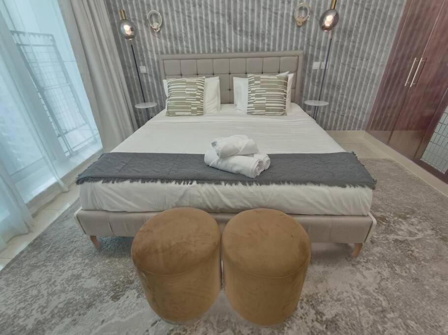 Large 1br With Great View Daire *