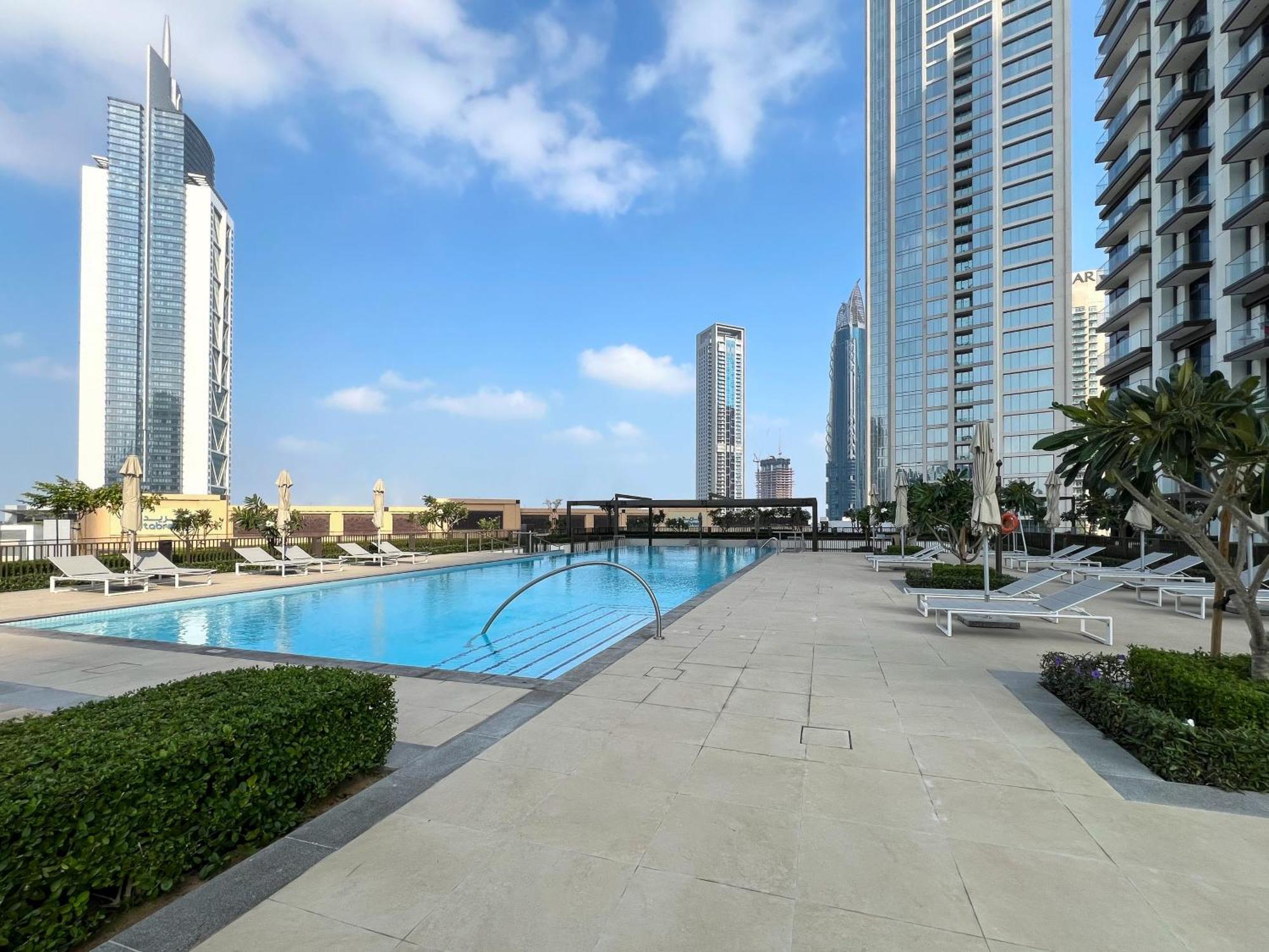 Elegant 1br Burj Crown With Burj Khalifa View Dubai