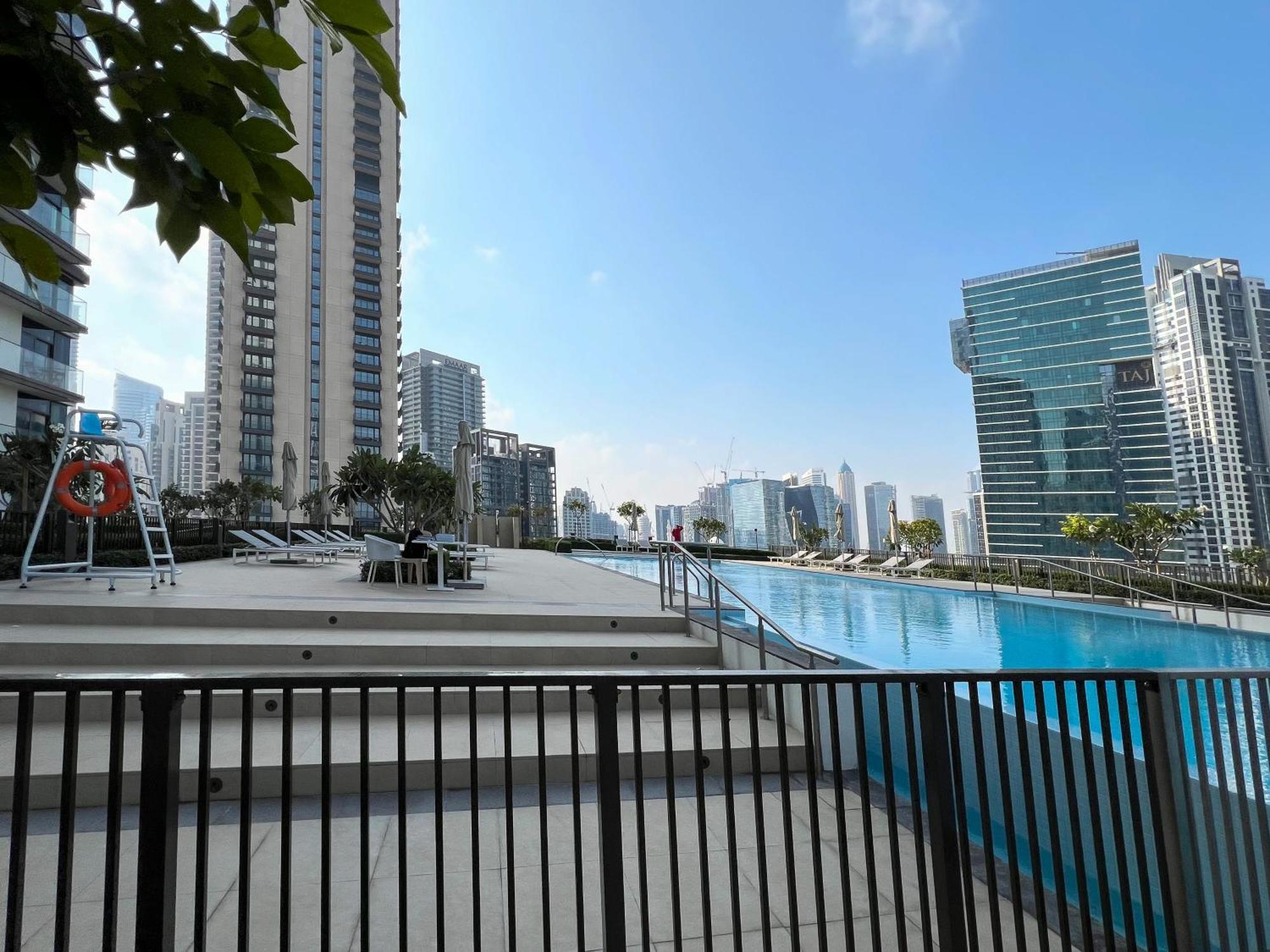 Elegant 1br Burj Crown With Burj Khalifa View Dubai