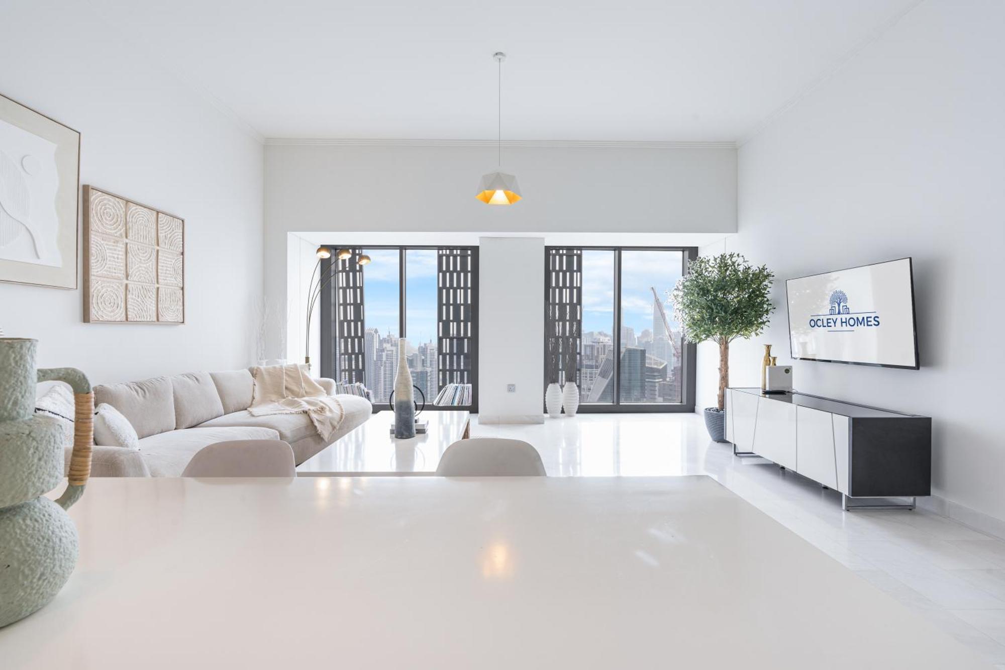 Apartment Bright & Elegant On The 44th At Cayan Tower Dubai