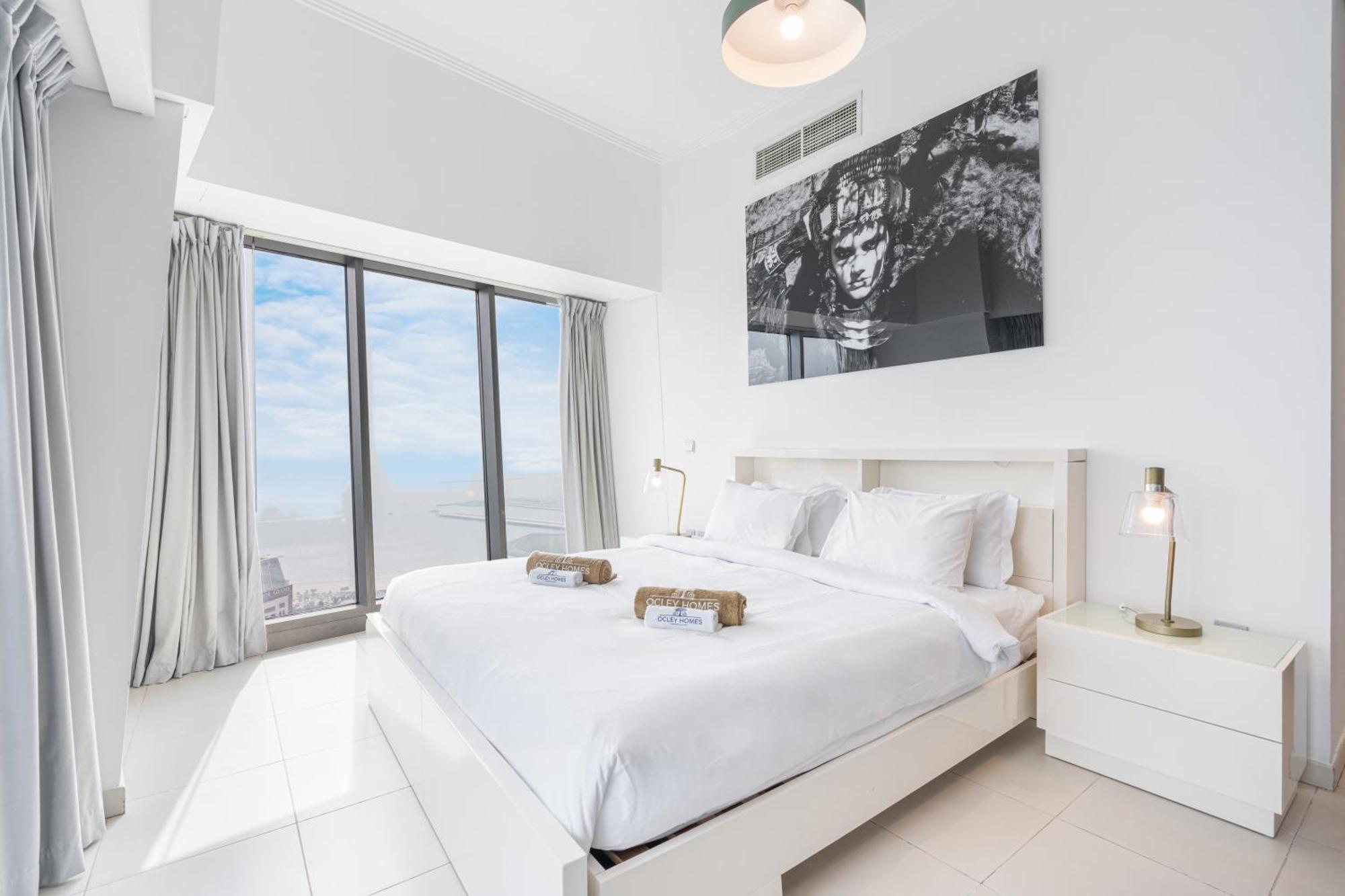 Bright & Elegant On The 44th At Cayan Tower *