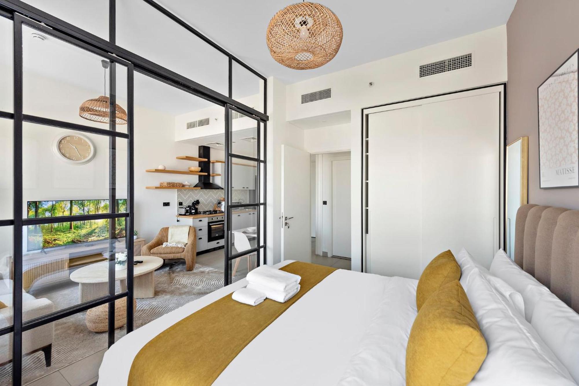 Stunning 1br In Socio Damac Hills * Dubai