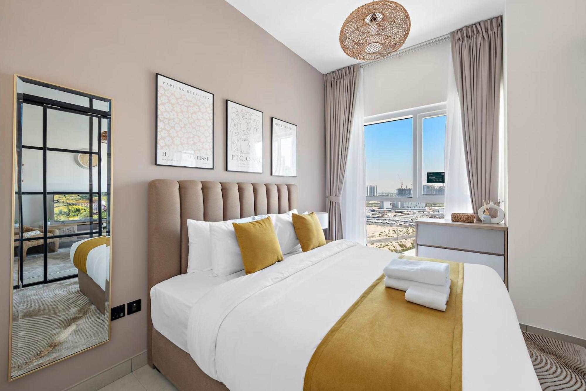 Stunning 1br In Socio Damac Hills * Dubai