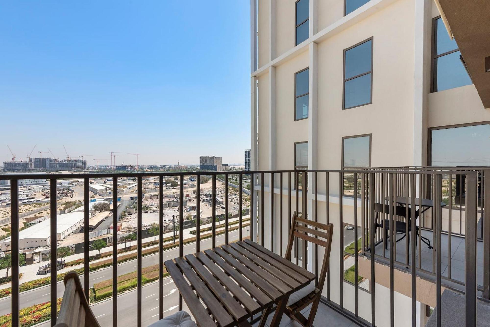 Stunning 1br In Socio Damac Hills * Dubai