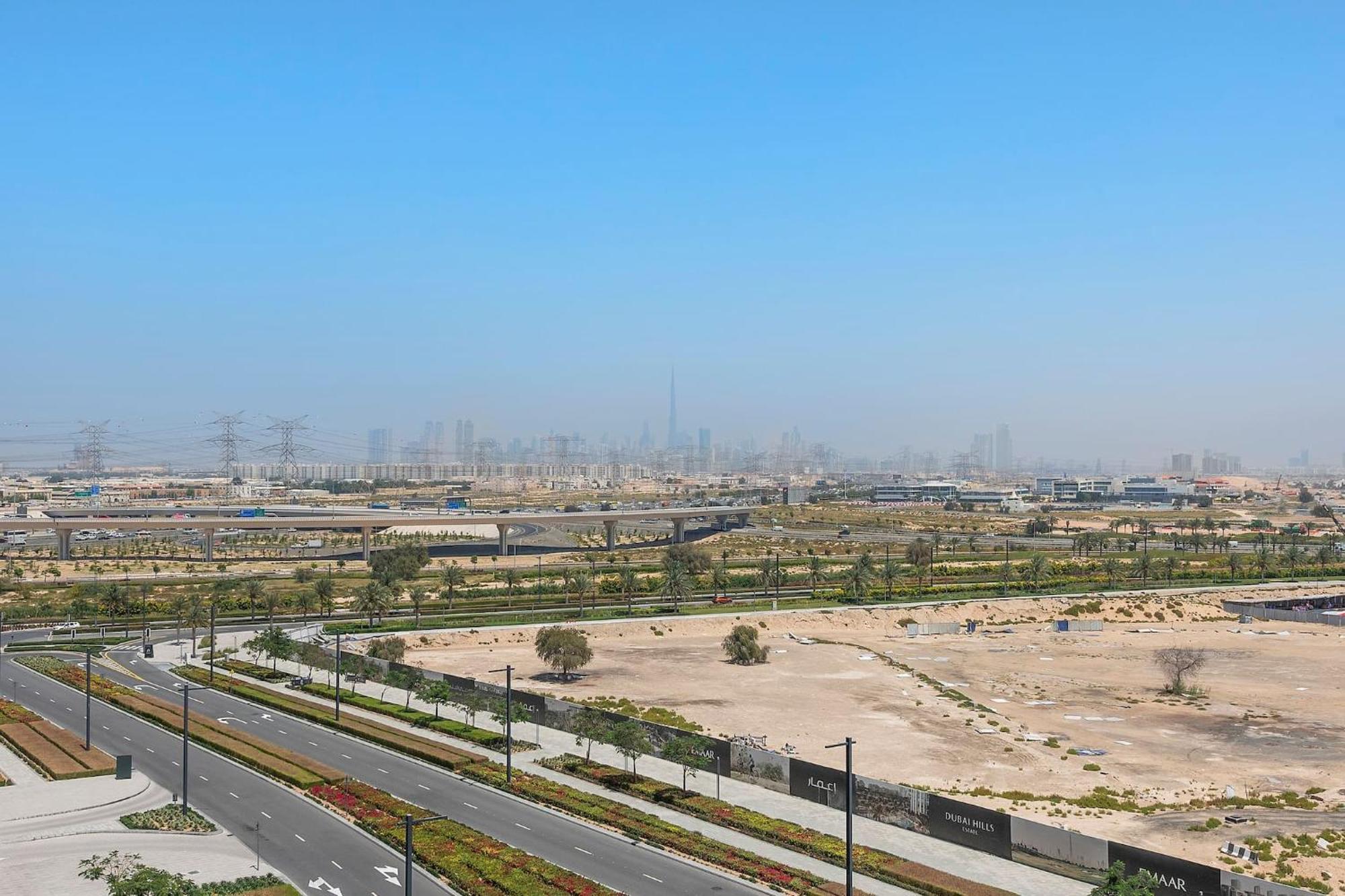 Apartment Stunning 1br In Socio Damac Hills Dubai