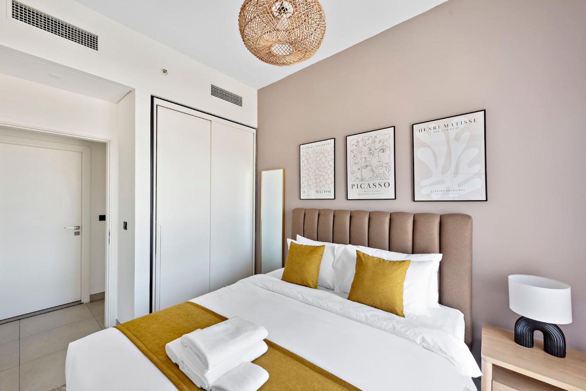 Apartment Stunning 1br In Socio Damac Hills *