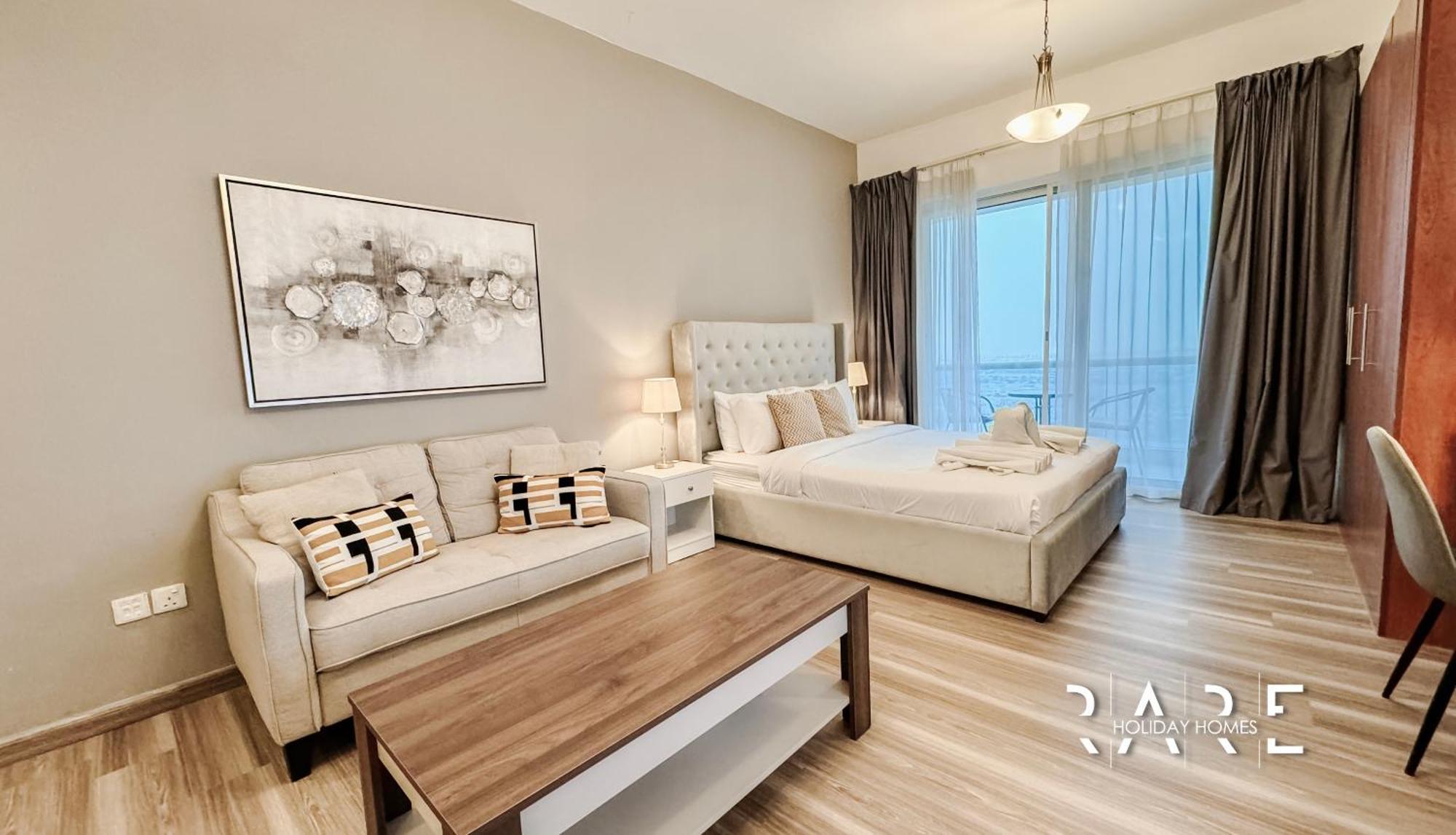 Rare Homes - View - The Crescent Tower - Production - R1611 Apartamento