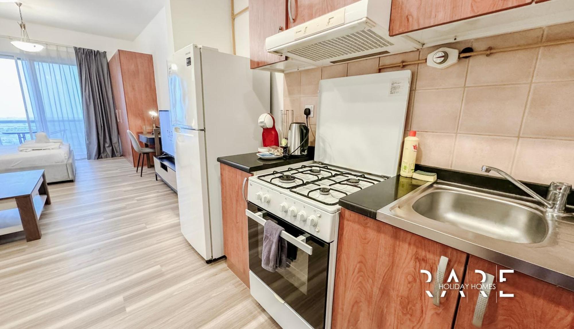 Rare Homes - View - The Crescent Tower - Production - R1611 Apartamento Dubai