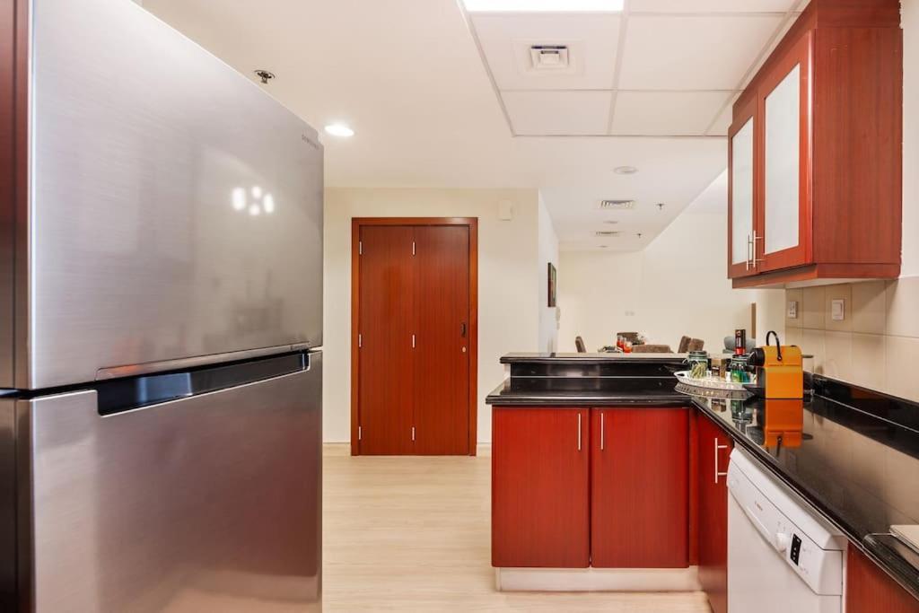 Daire Luxury 1 Bedroom In Jbr With Access Dubai