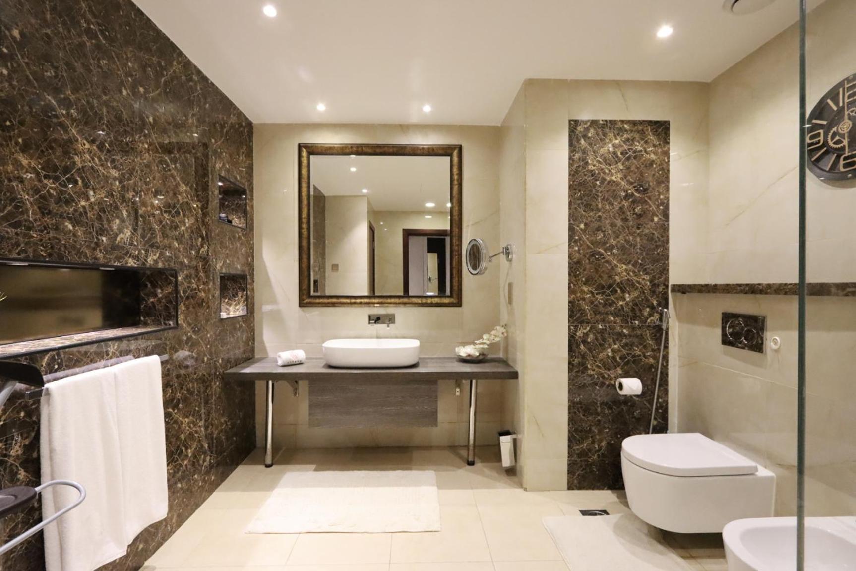 Daire Upgraded With Full Sea View Rimal 5 - Entire 4 Bedroom - Access