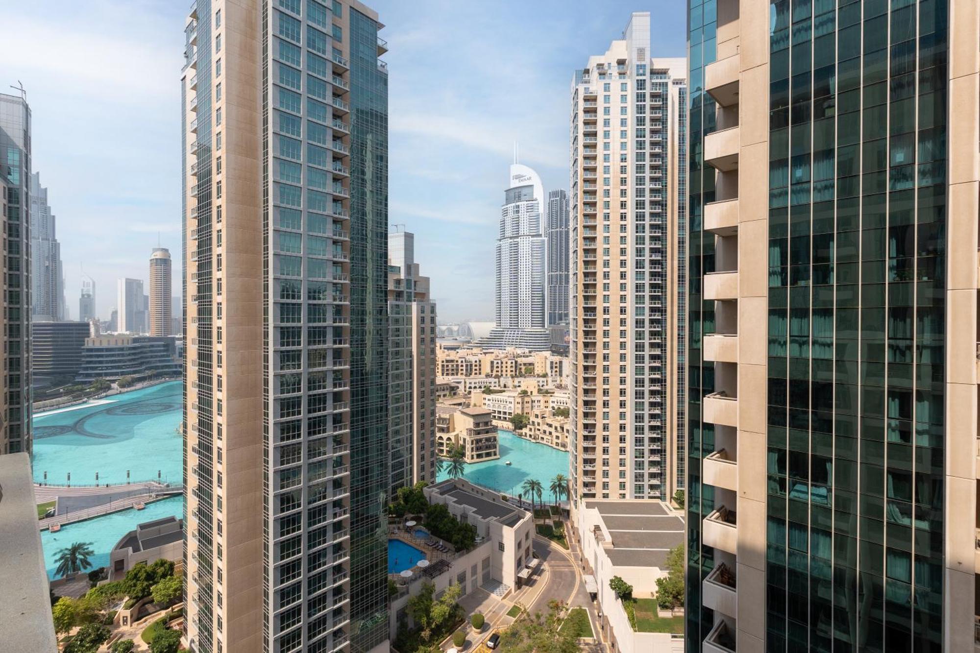 White Sage - Fountain View Stylish With Spacious Terrace
