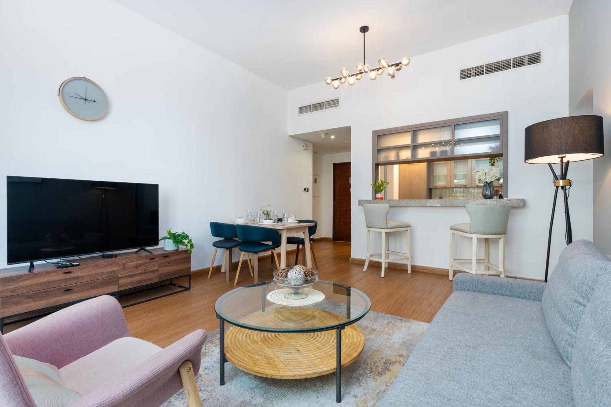 White Sage - Fountain View Stylish With Spacious Terrace Apartment