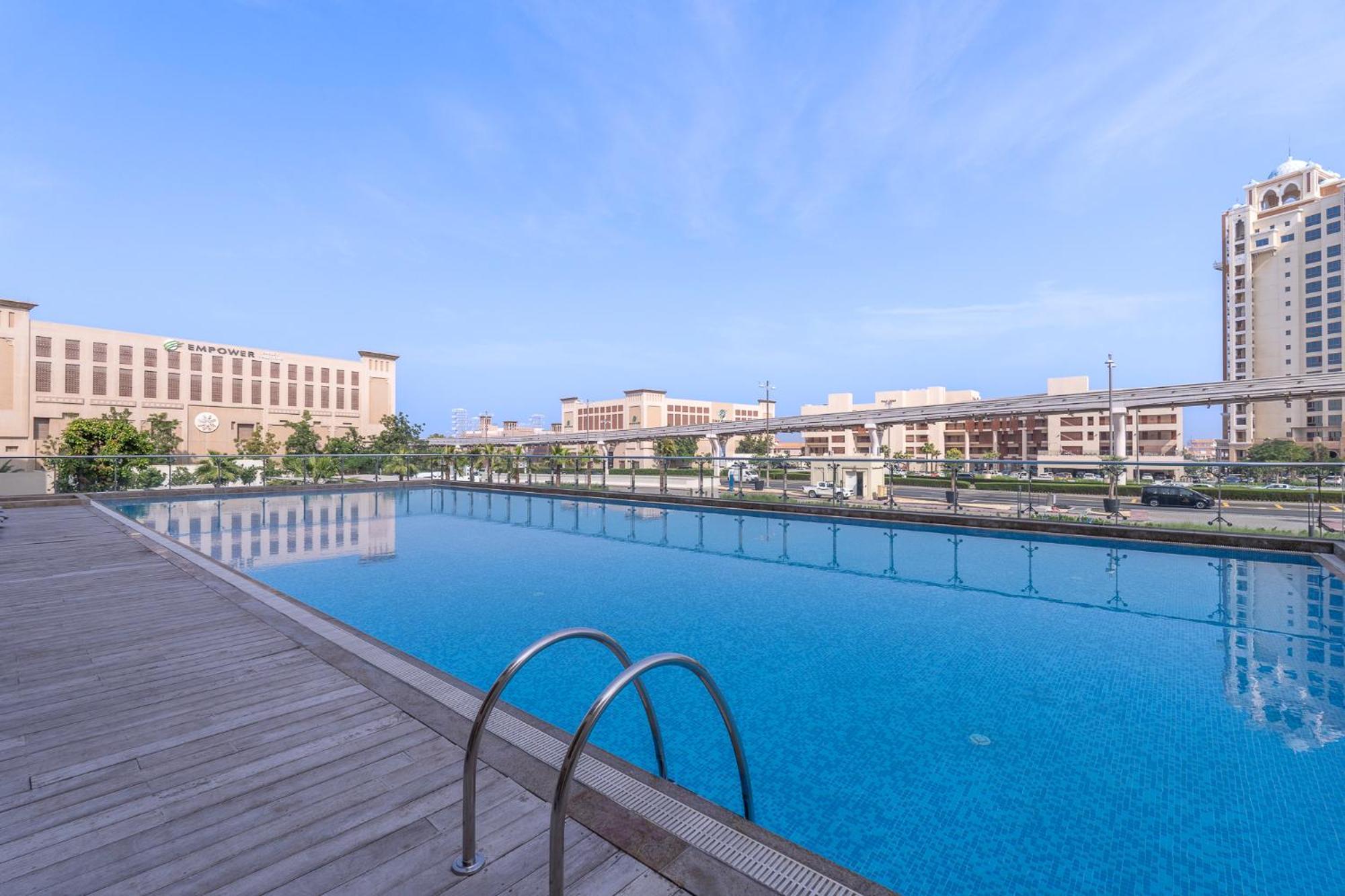 Daire Palm Jumeirah Studio With Sea View Spacious