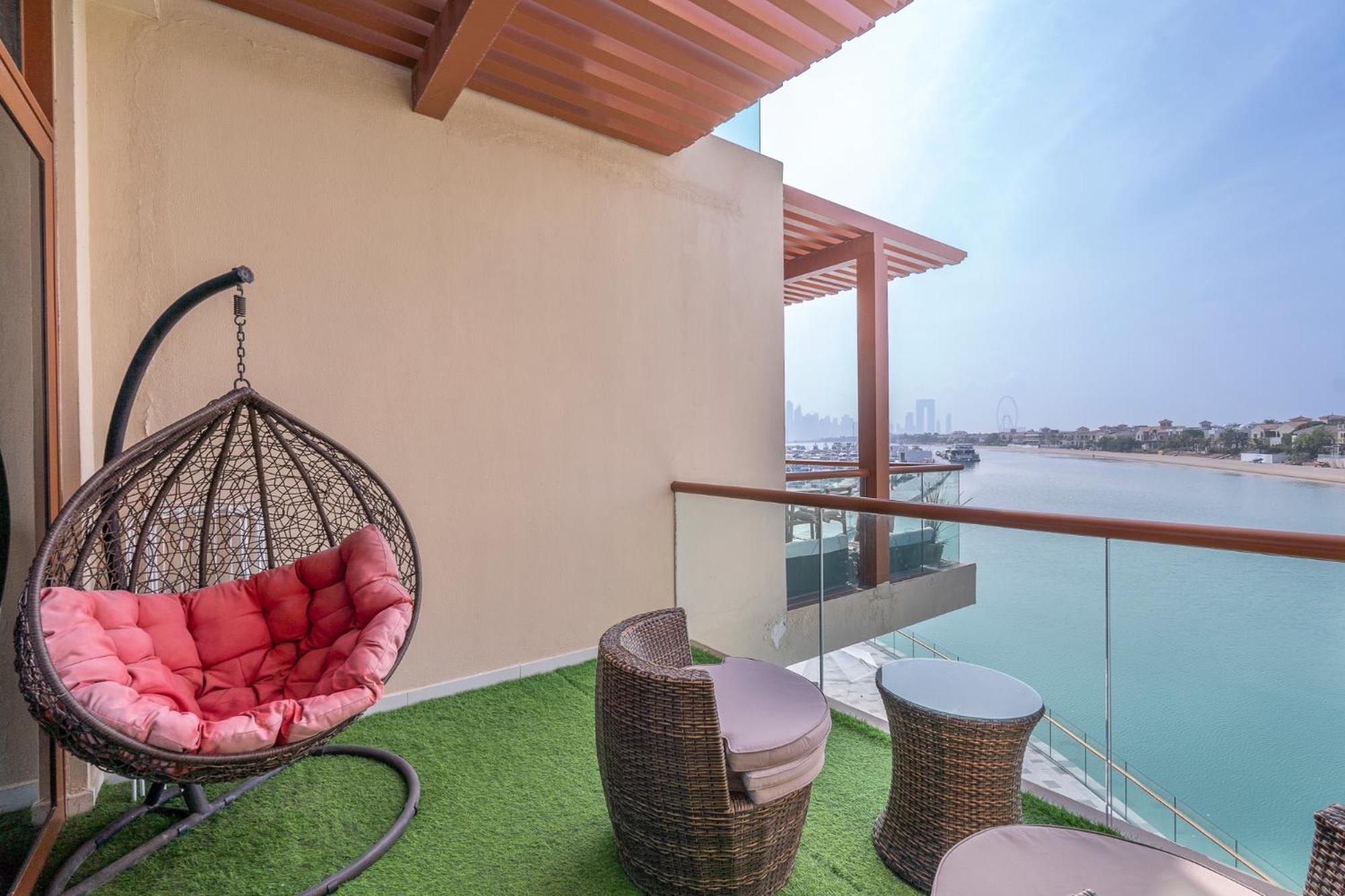 Palm Jumeirah Studio With Sea View Spacious Daire Dubai