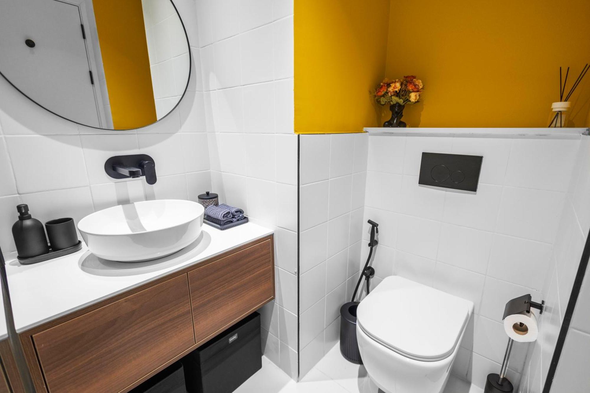 Premium At Loci Residences Jvc Apartment *