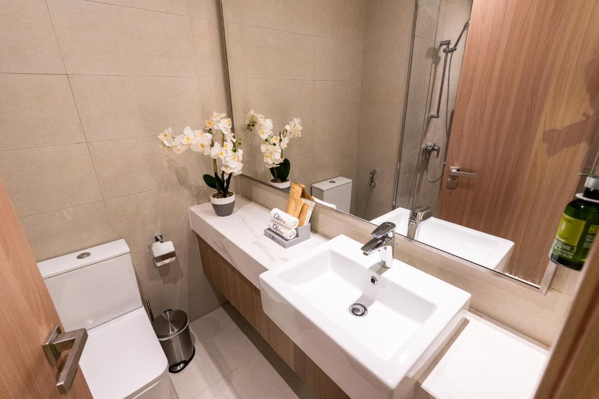 Citihome- Elegant Retreat With Cozy Comfort Dubai