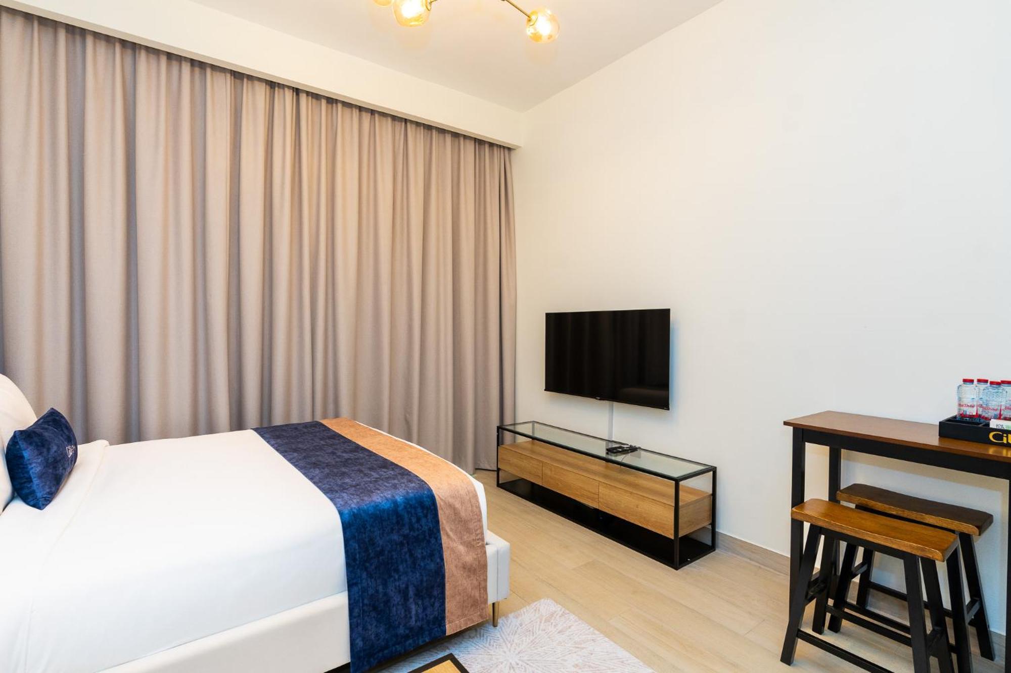 Citihome- Elegant Retreat With Cozy Comfort *