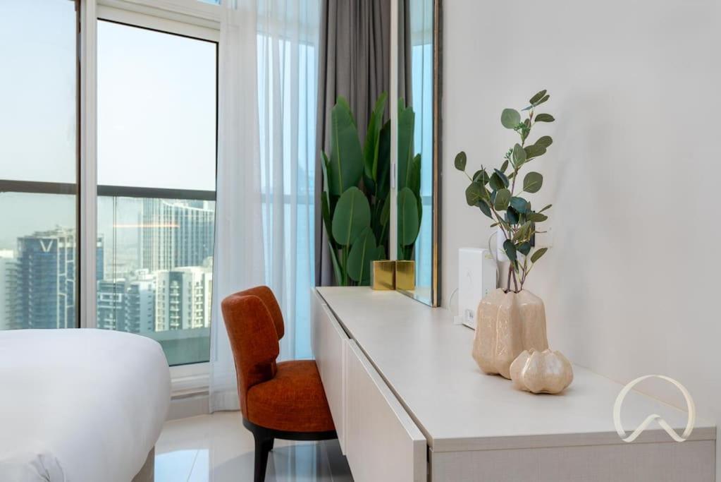 Oraya - Upgraded 2br In Prive Maison, Canal View Dubai
