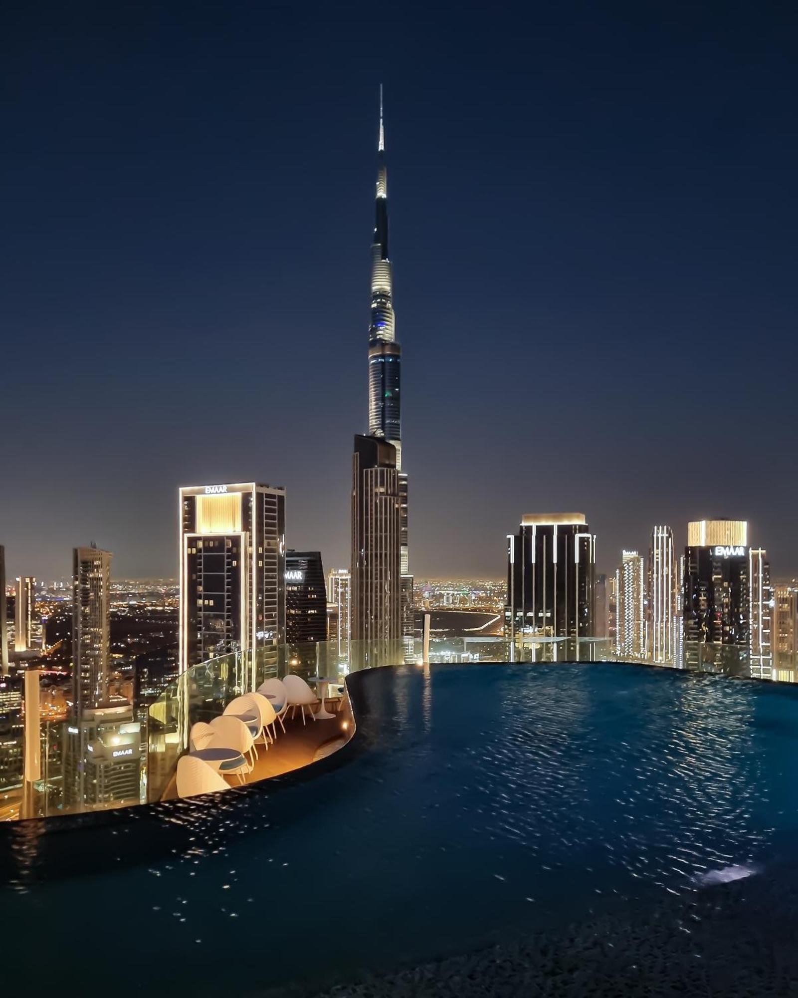 Sky-high Oasis Burj Khalifa Views, Rooftop Infinity Pool, 3br In Paramount Midtown Apartment *