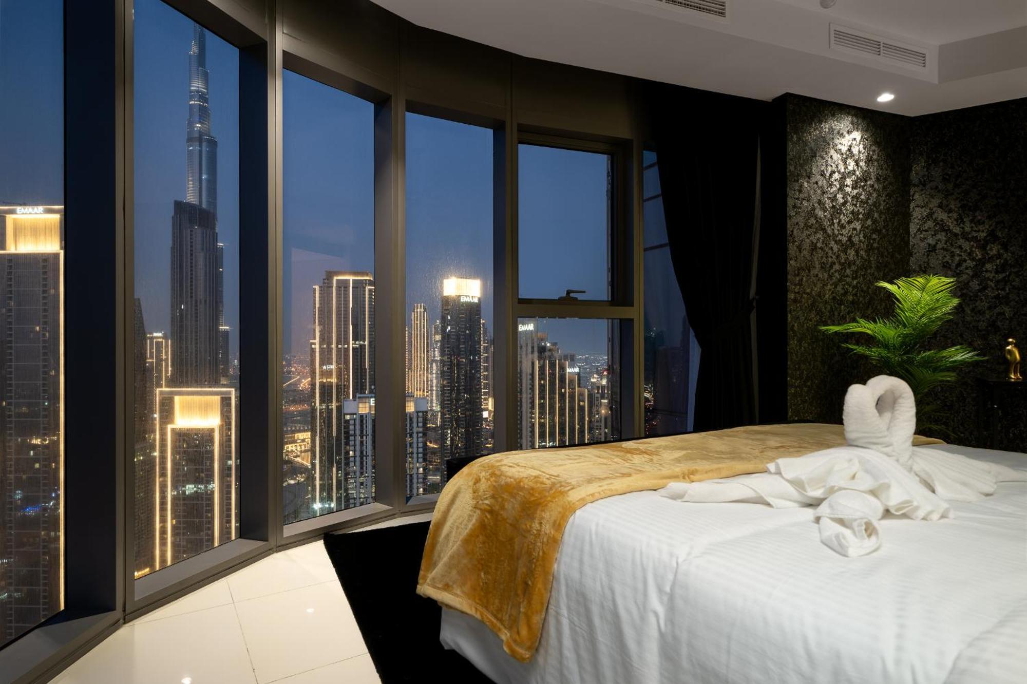 Apartment Sky-high Oasis Burj Khalifa Views, Rooftop Infinity Pool, 3br In Paramount Midtown