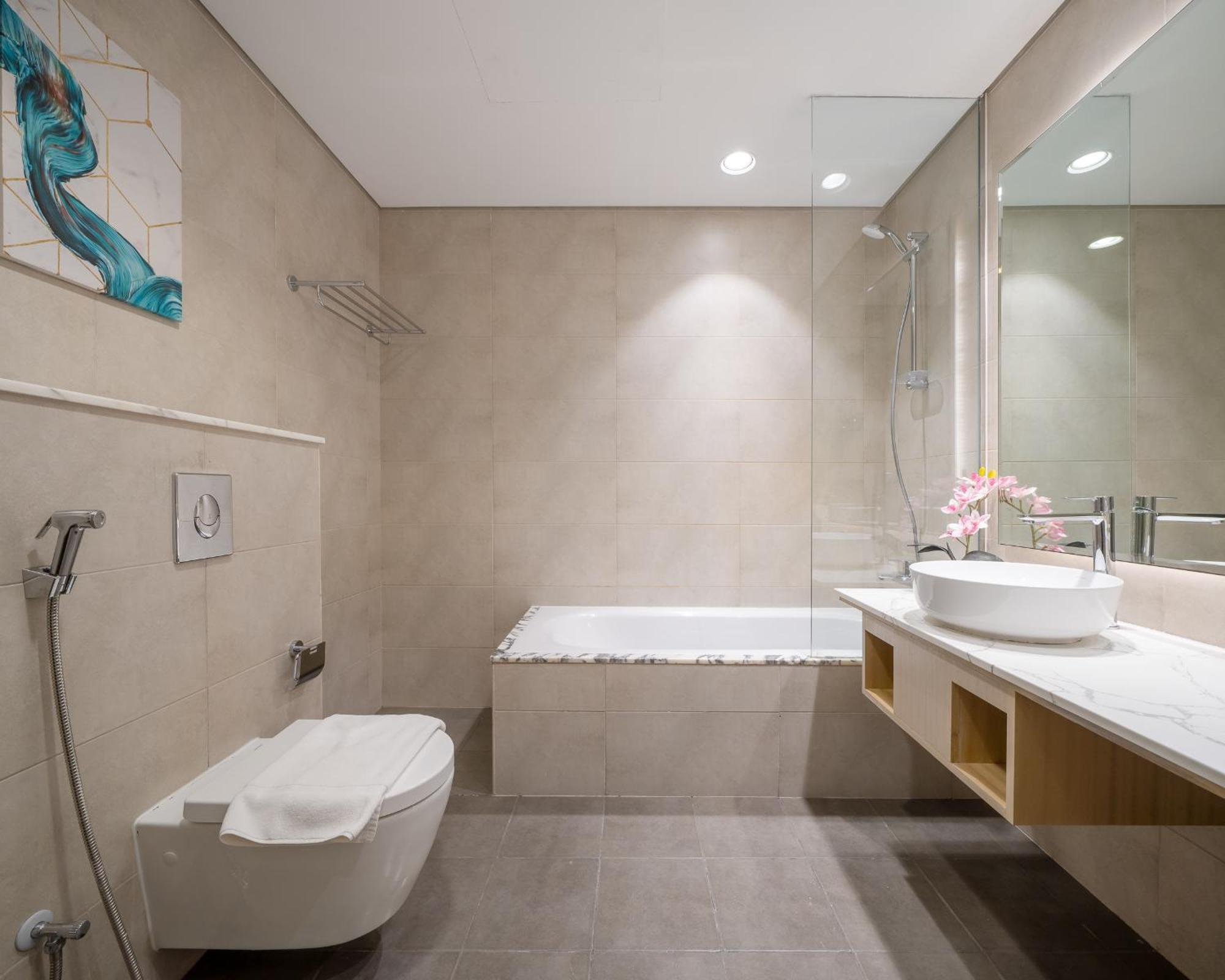 Sky-high Oasis Burj Khalifa Views, Rooftop Infinity Pool, 3br In Paramount Midtown *