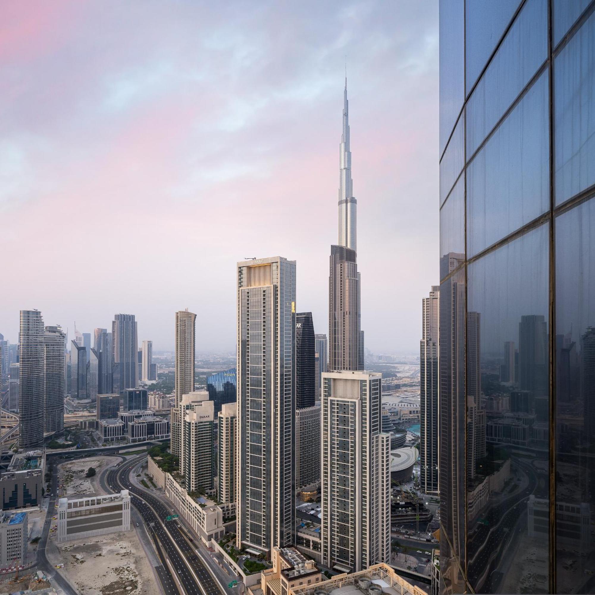 Sky-high Oasis Burj Khalifa Views, Rooftop Infinity Pool, 3br In Paramount Midtown * Dubai