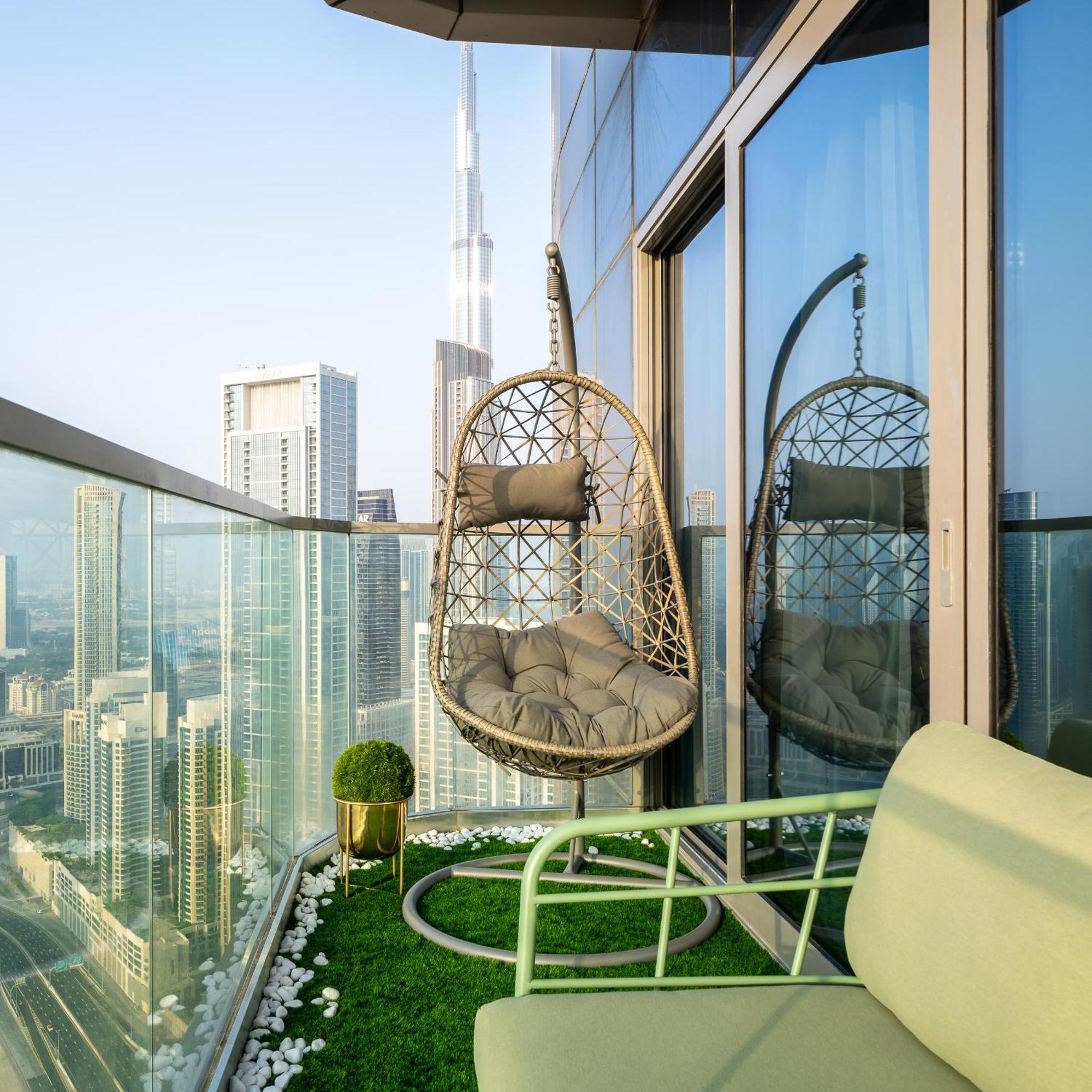 Sky-high Oasis Burj Khalifa Views, Rooftop Infinity Pool, 3br In Paramount Midtown Apartment *