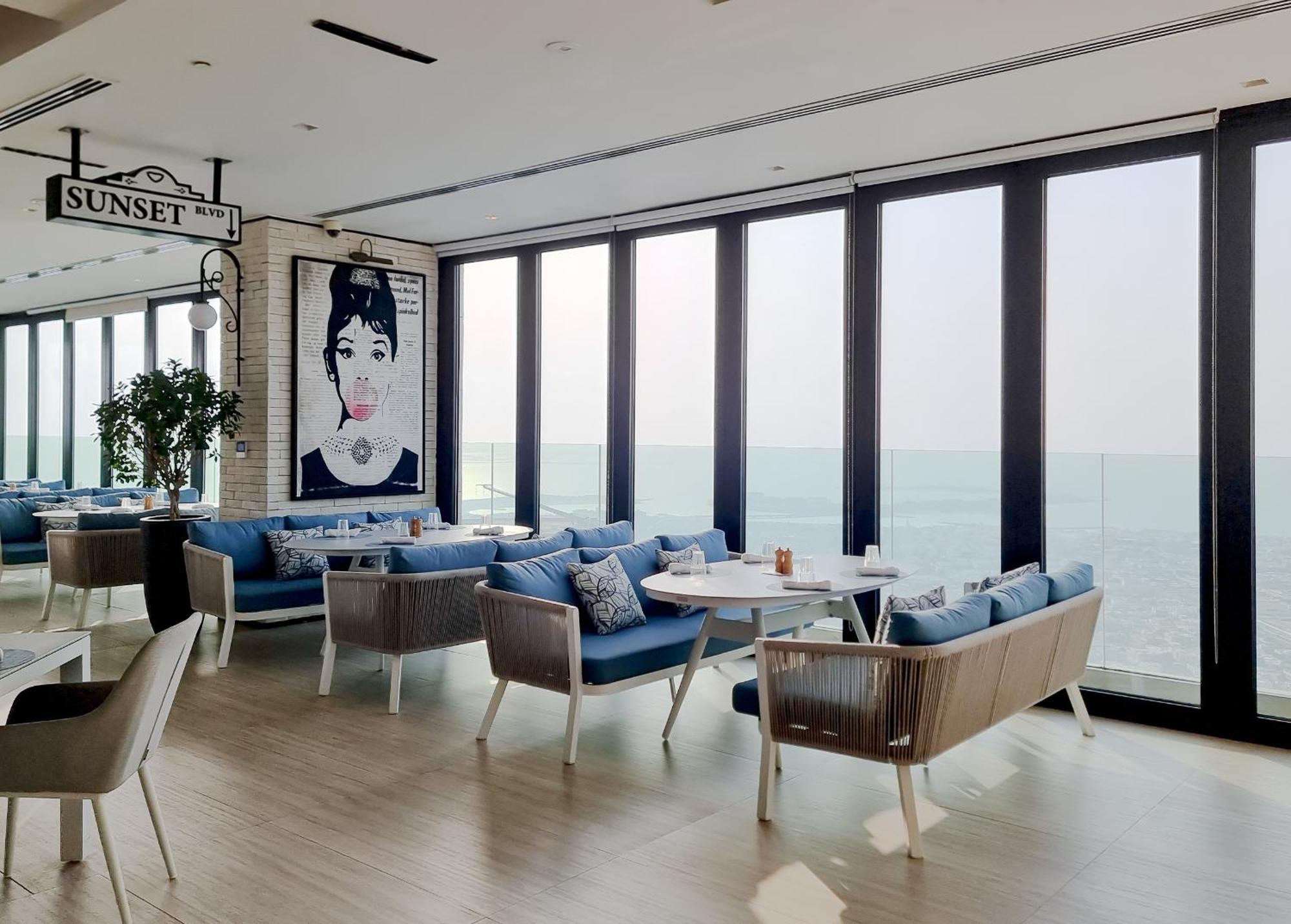 Sky-high Oasis Burj Khalifa Views, Rooftop Infinity Pool, 3br In Paramount Midtown Apartment Dubai