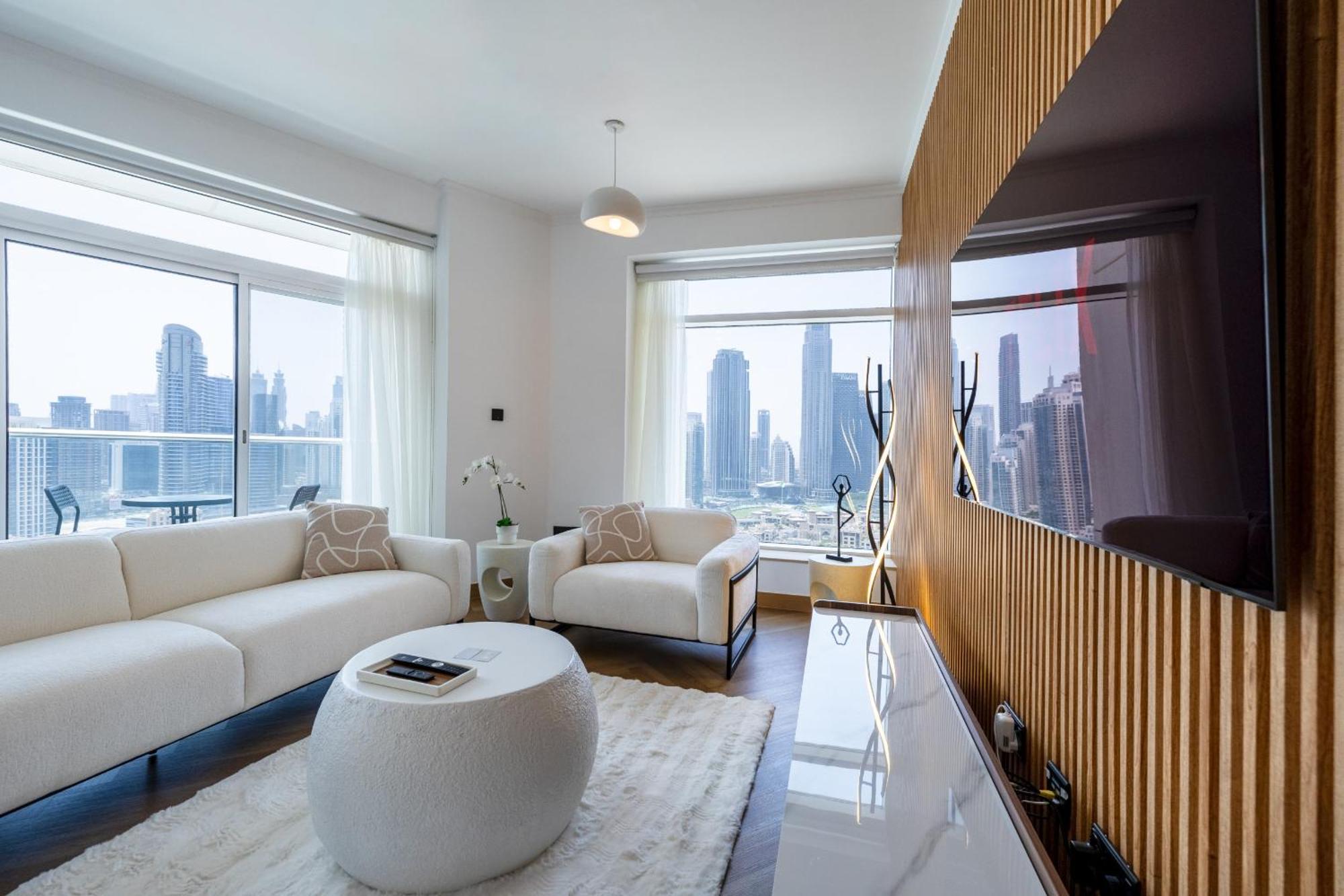 Apartment Upgraded With Stunning Burj Khalifa View Dubai
