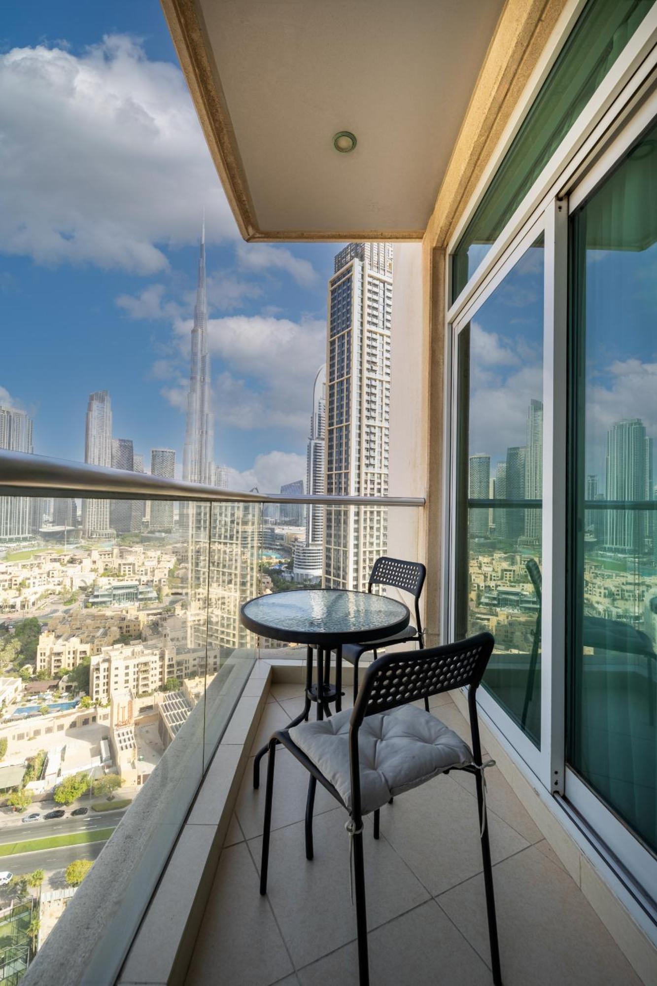 Apartment Upgraded With Stunning Burj Khalifa View *