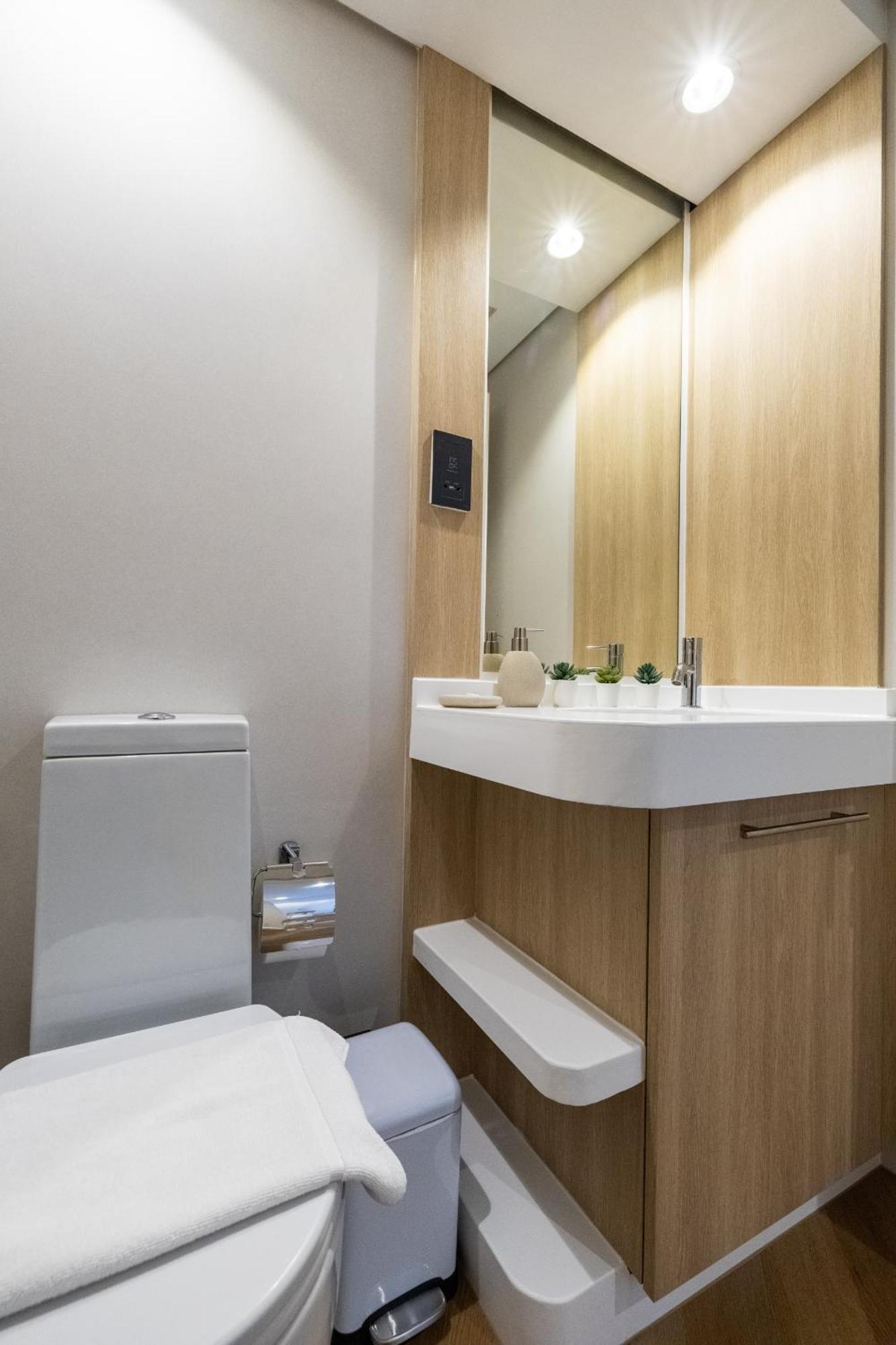 Upgraded With Stunning Burj Khalifa View Apartment