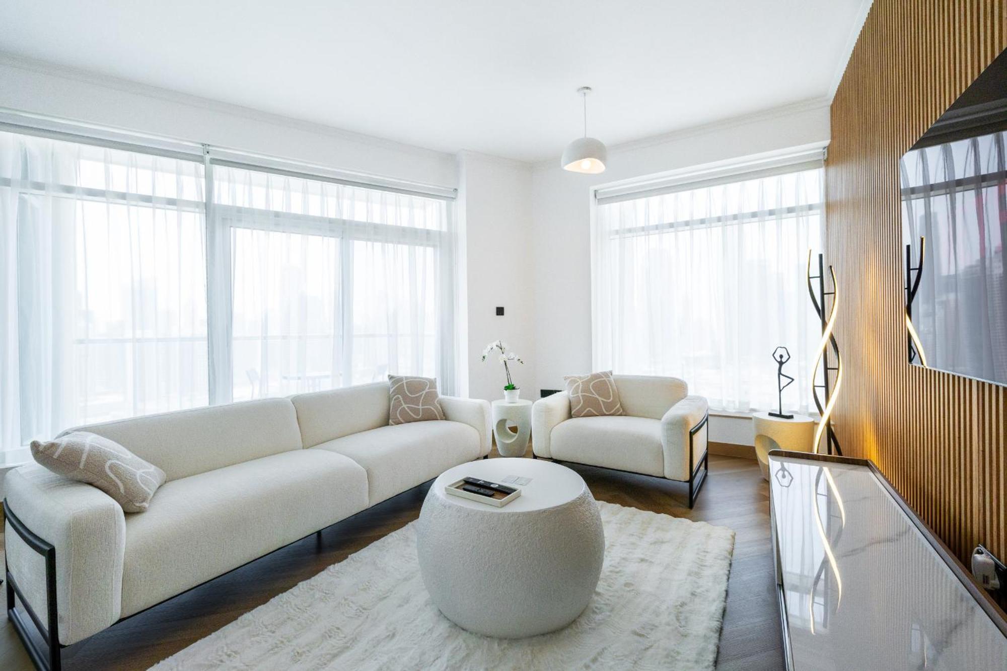 Apartment Upgraded With Stunning Burj Khalifa View Dubai