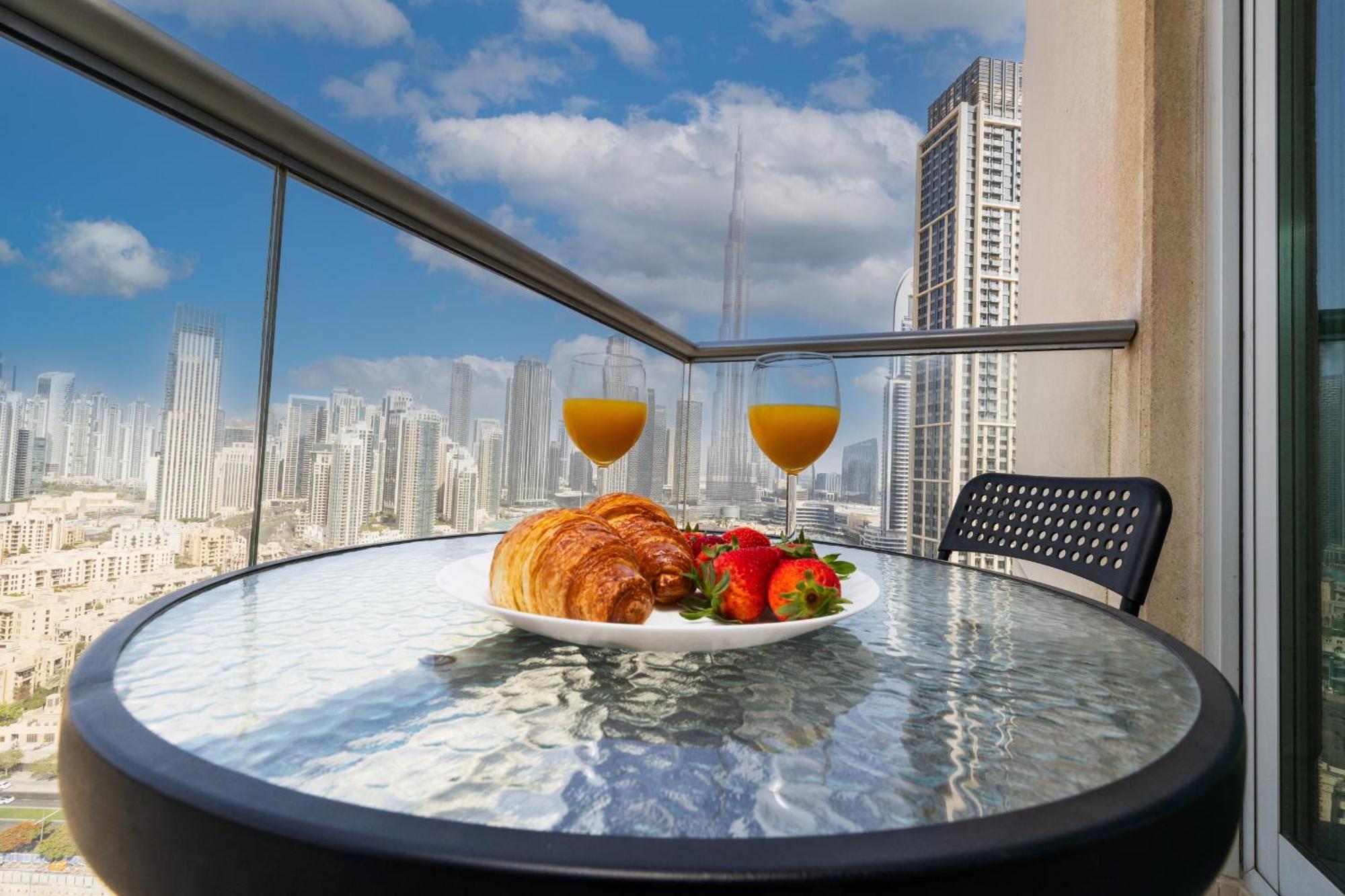 Apartment Upgraded With Stunning Burj Khalifa View
